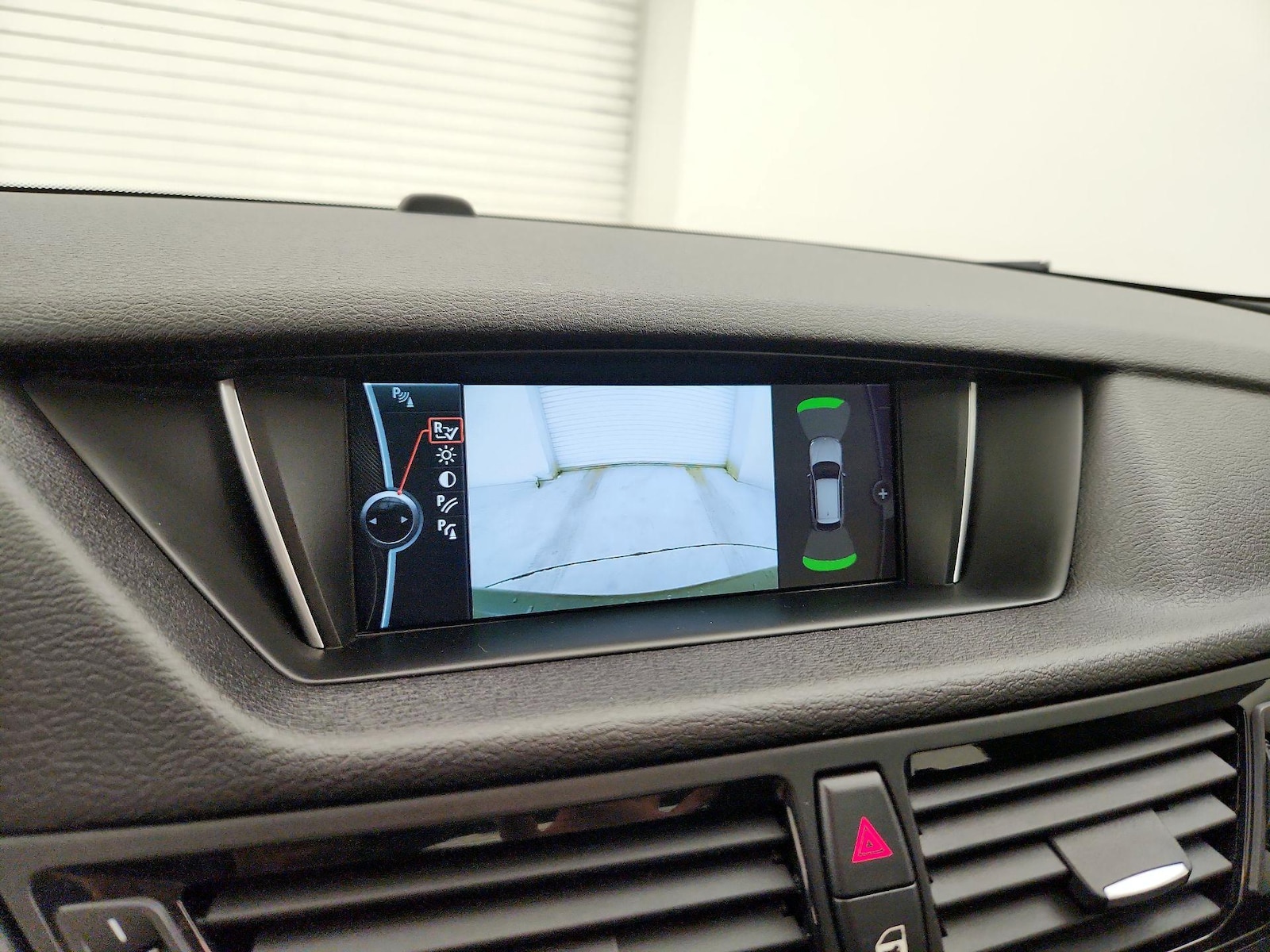 2015 BMW X1 28i - Photo 16