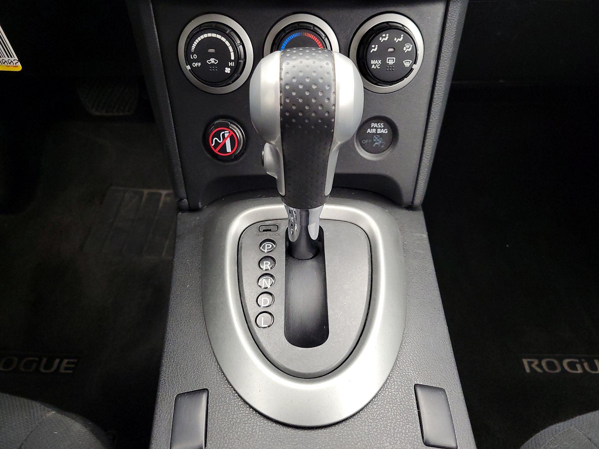 Thumbnail: 2014 Nissan Rogue - 16