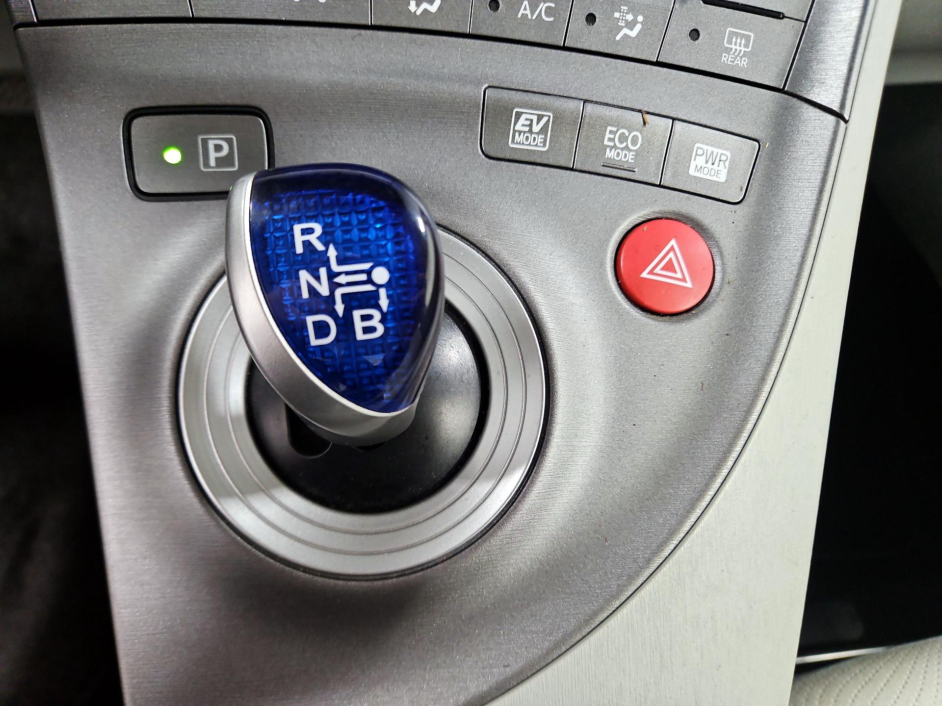 Thumbnail: 2014 Toyota Prius - 16