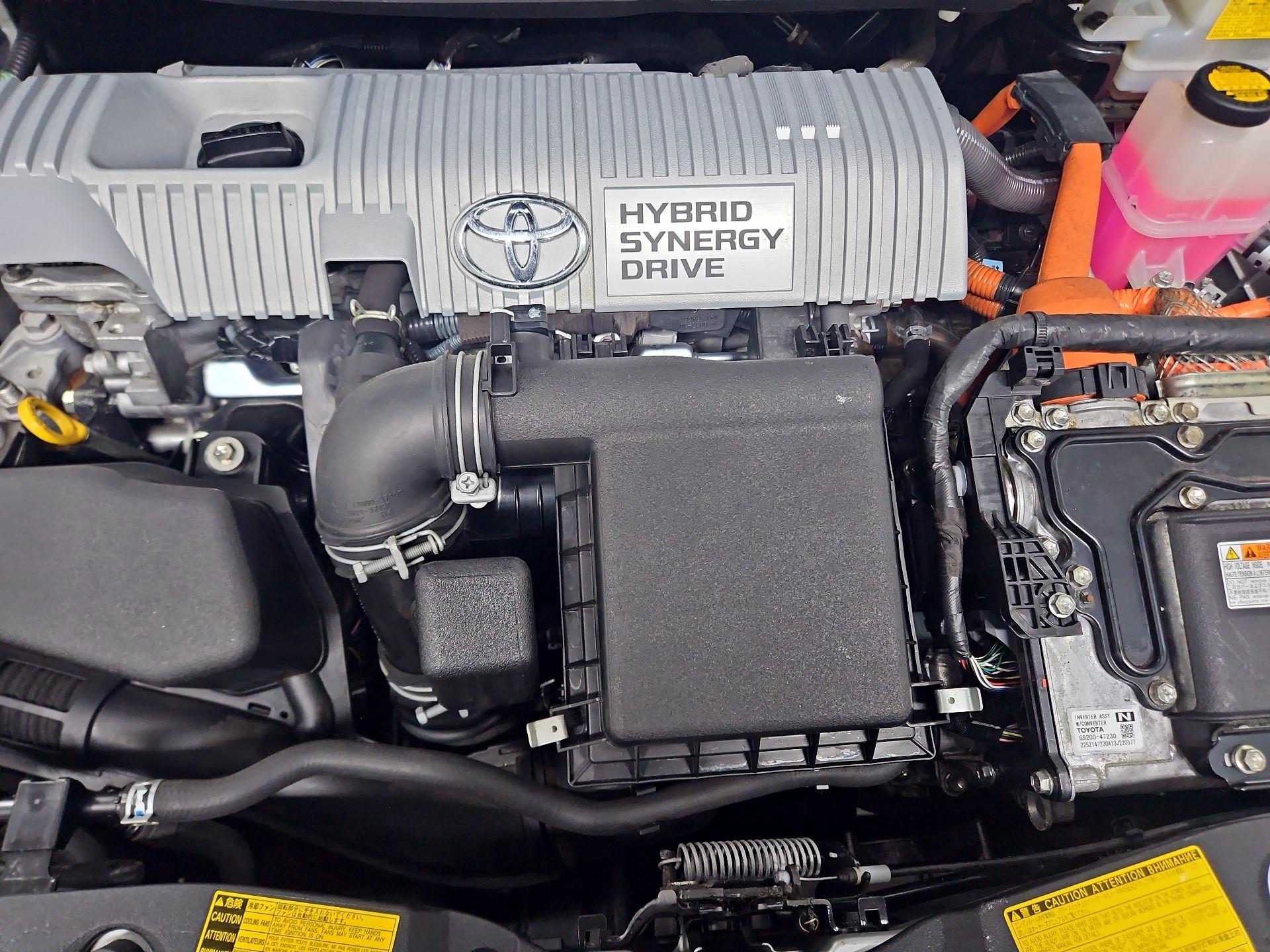 Thumbnail: 2014 Toyota Prius - 20