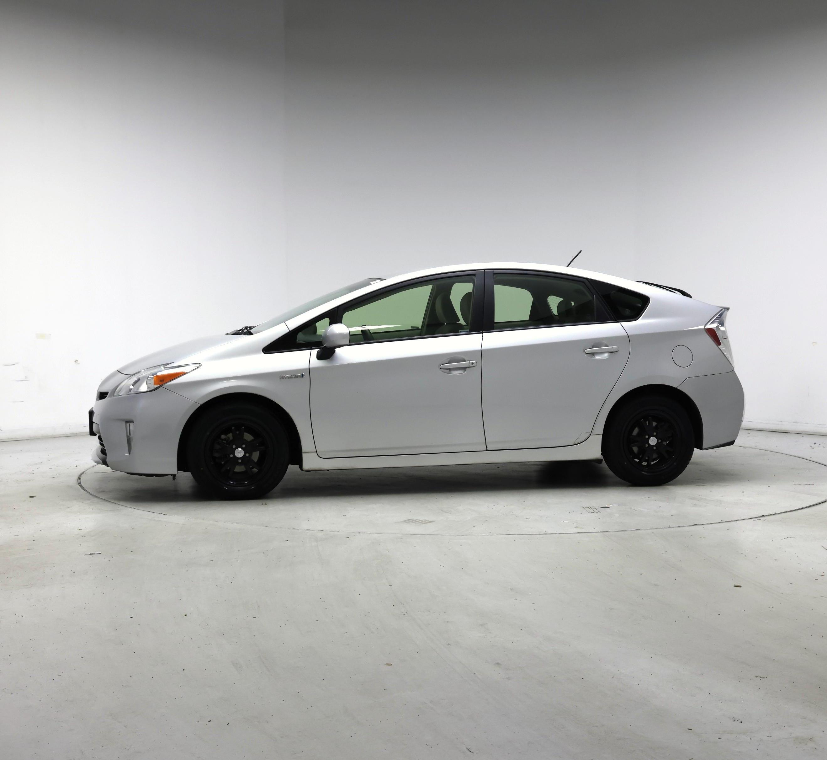 Thumbnail: 2014 Toyota Prius - 3
