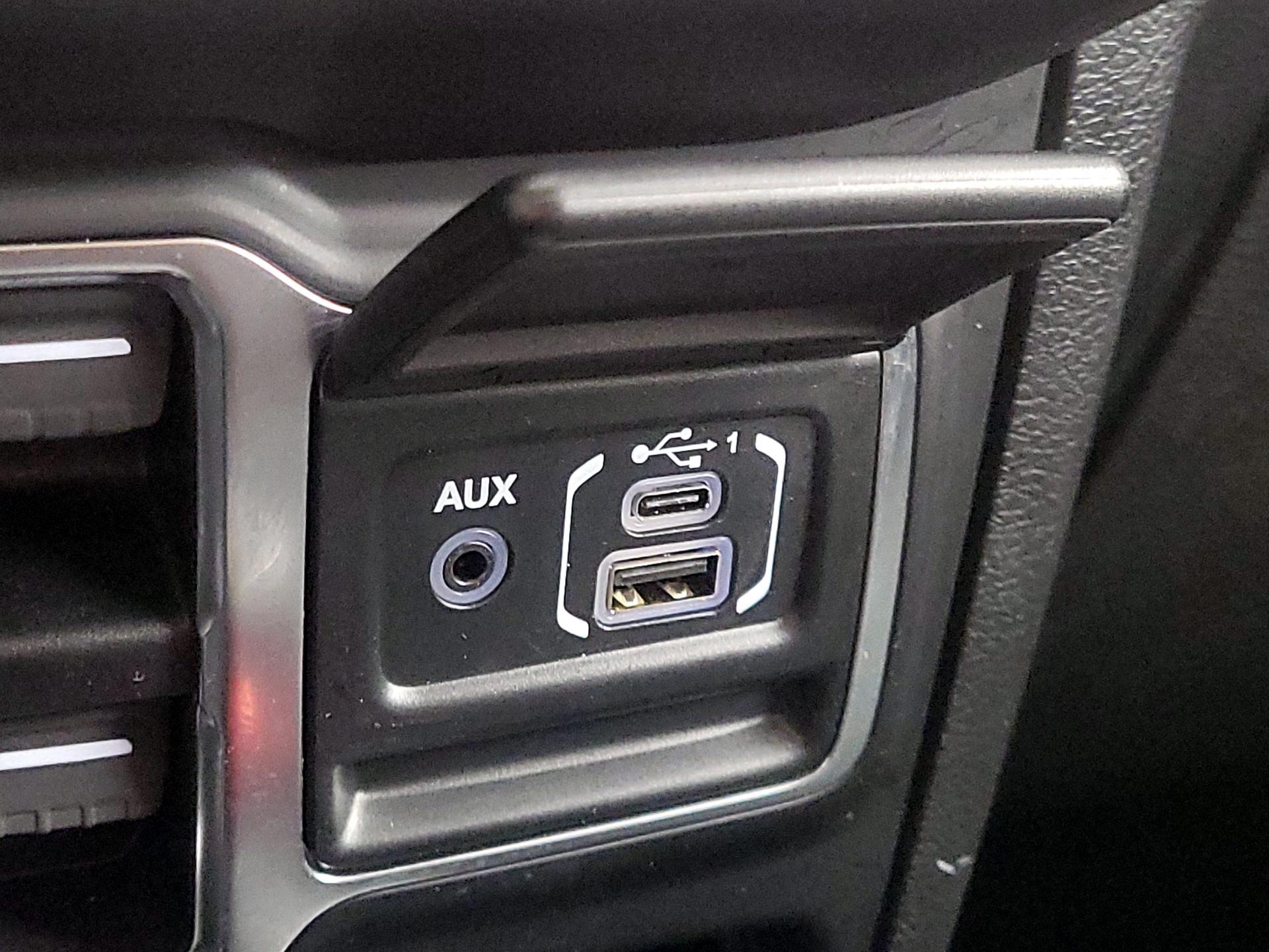 Thumbnail: 2020 Jeep Wrangler - 19
