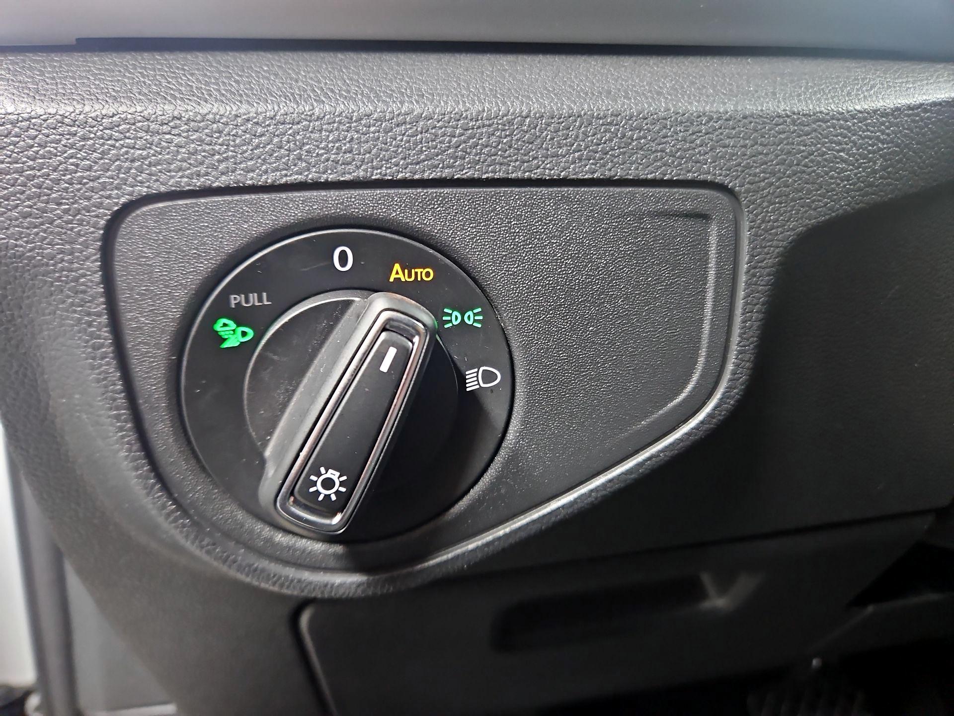 Thumbnail: 2023 Volkswagen Atlas - 13