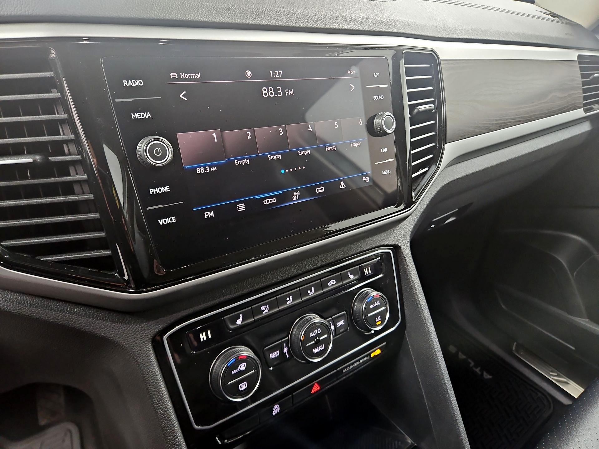 Thumbnail: 2023 Volkswagen Atlas - 15