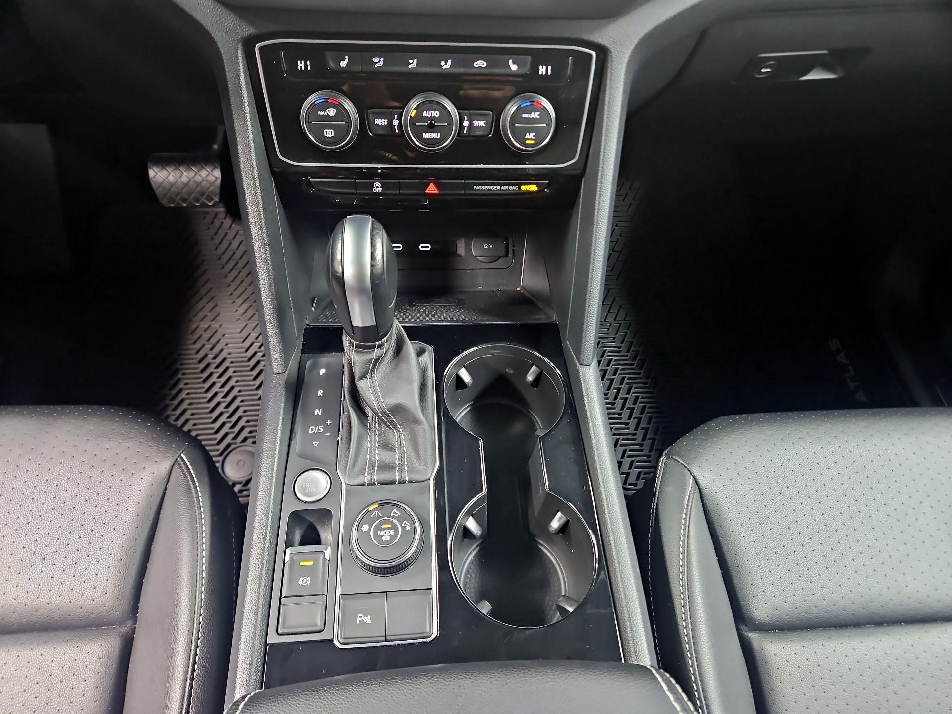 Thumbnail: 2023 Volkswagen Atlas - 17