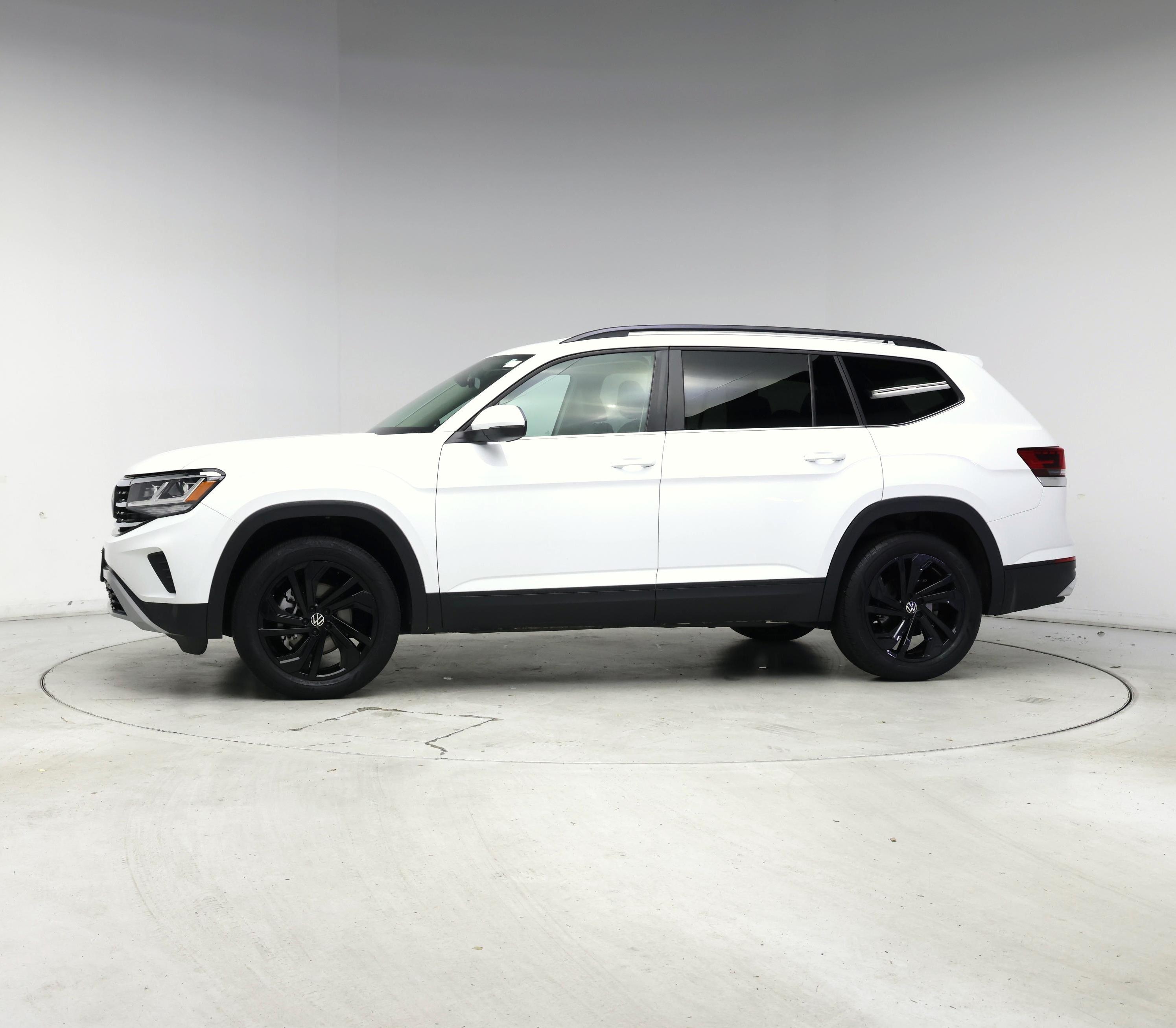 Thumbnail: 2023 Volkswagen Atlas - 3