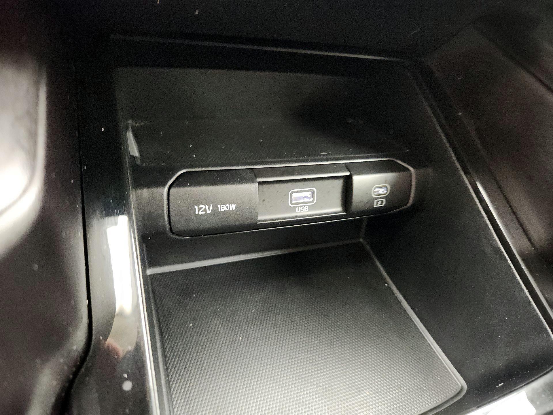 Thumbnail: 2025 Kia Telluride - 19