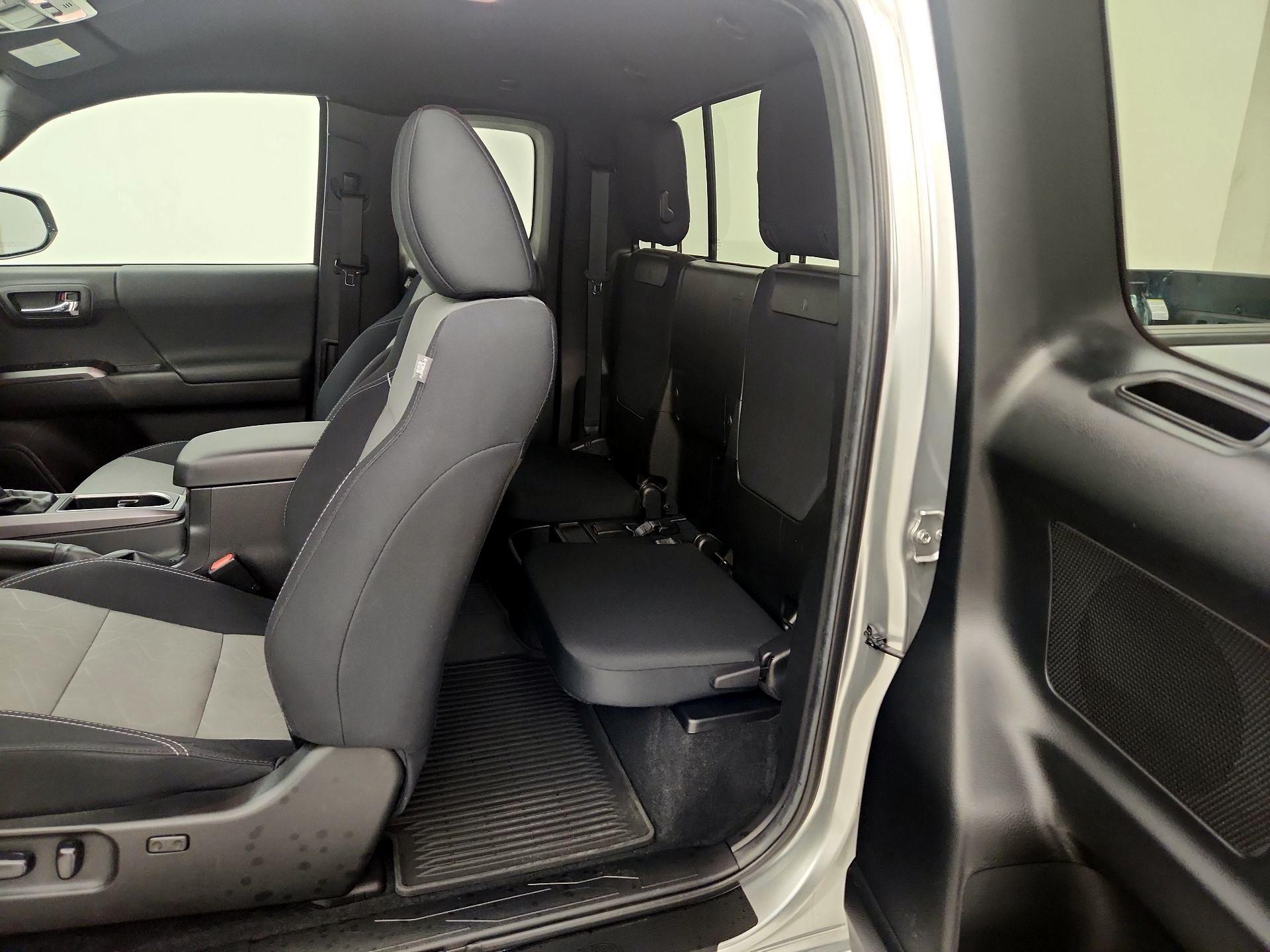 Thumbnail: 2022 Toyota Tacoma - 20