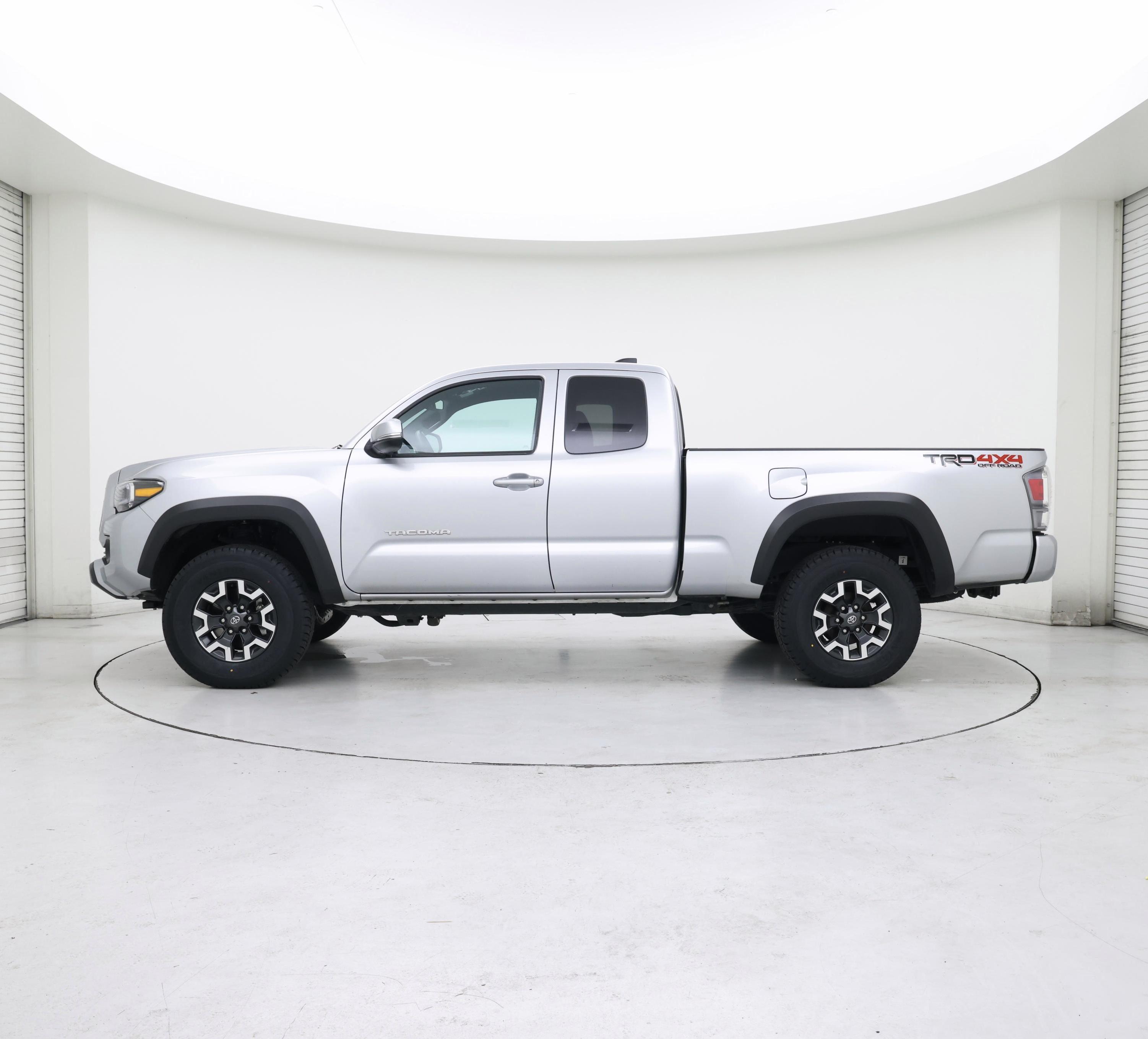 Thumbnail: 2022 Toyota Tacoma - 3