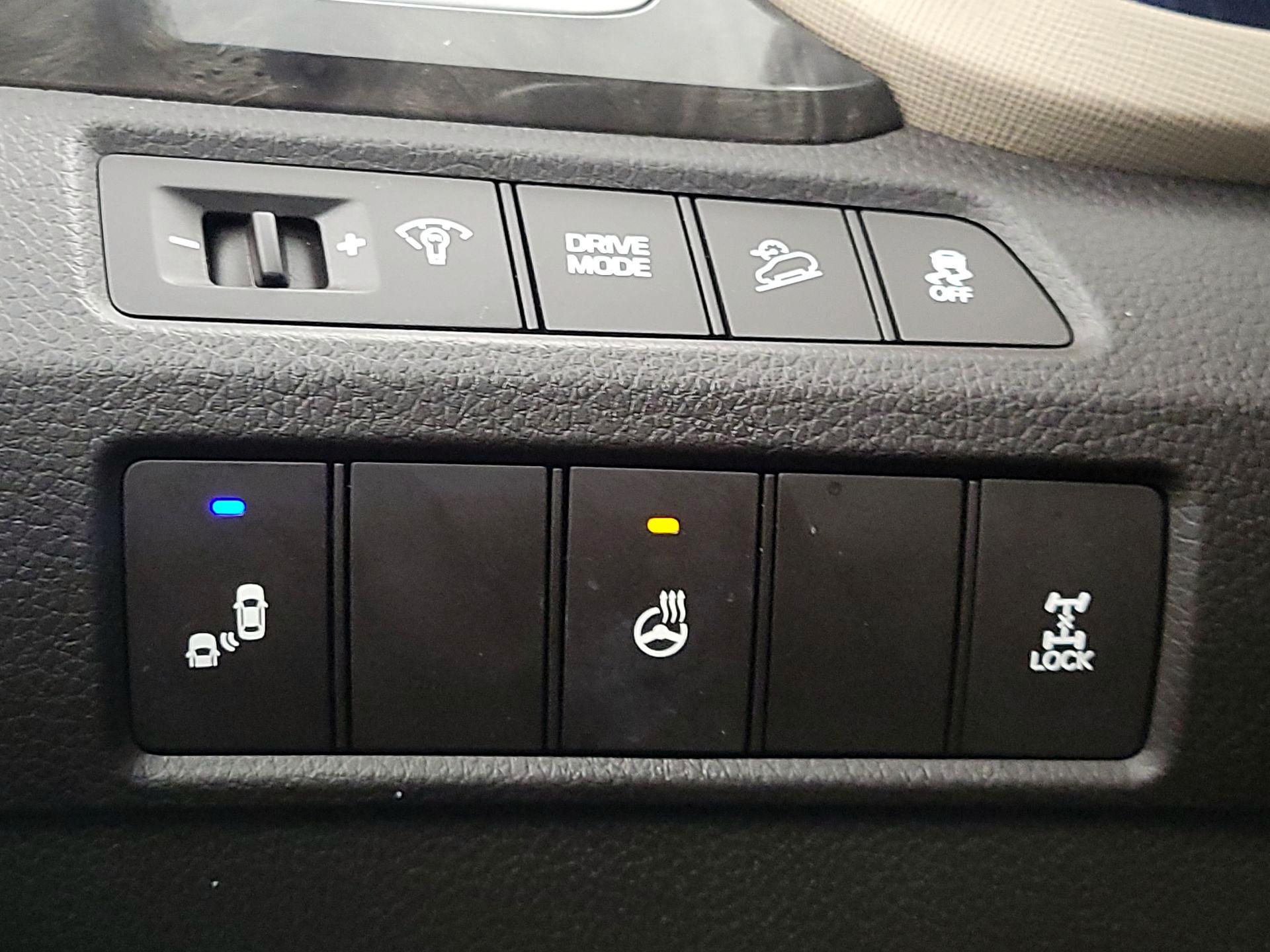 Thumbnail: 2017 Hyundai Santa Fe - 13