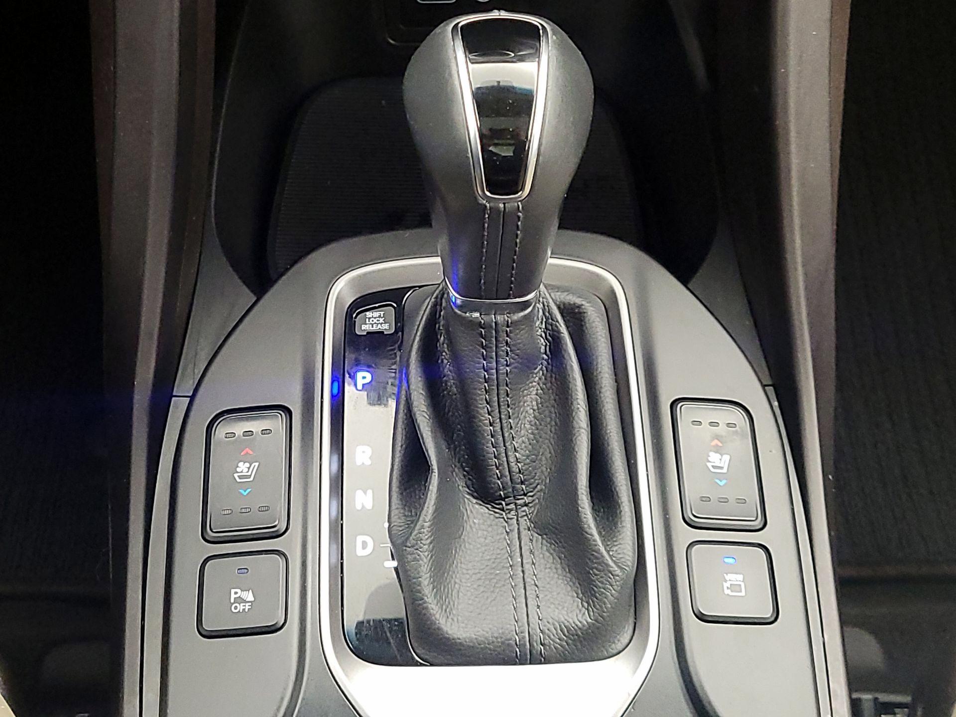 Thumbnail: 2017 Hyundai Santa Fe - 18