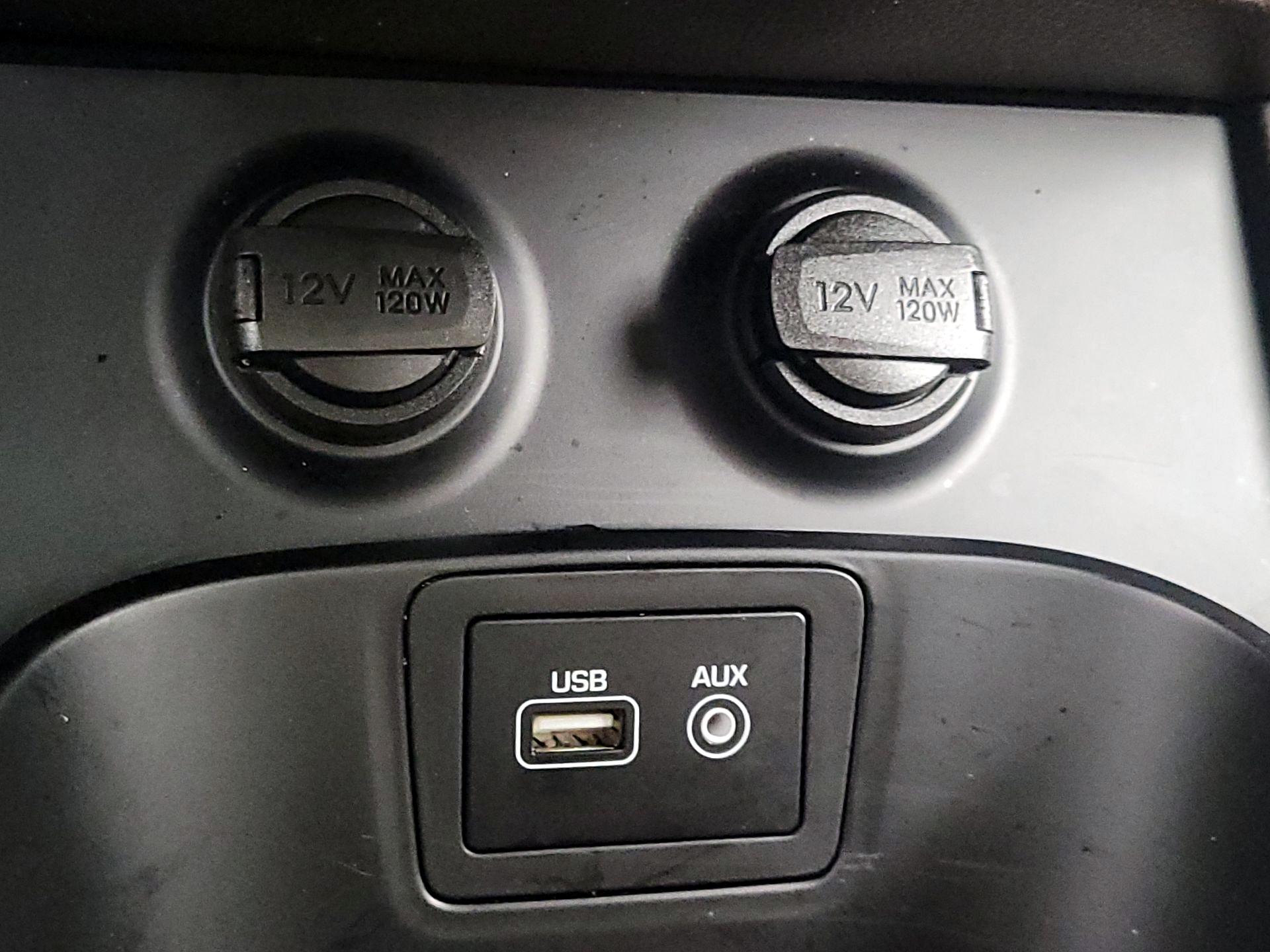 Thumbnail: 2017 Hyundai Santa Fe - 19