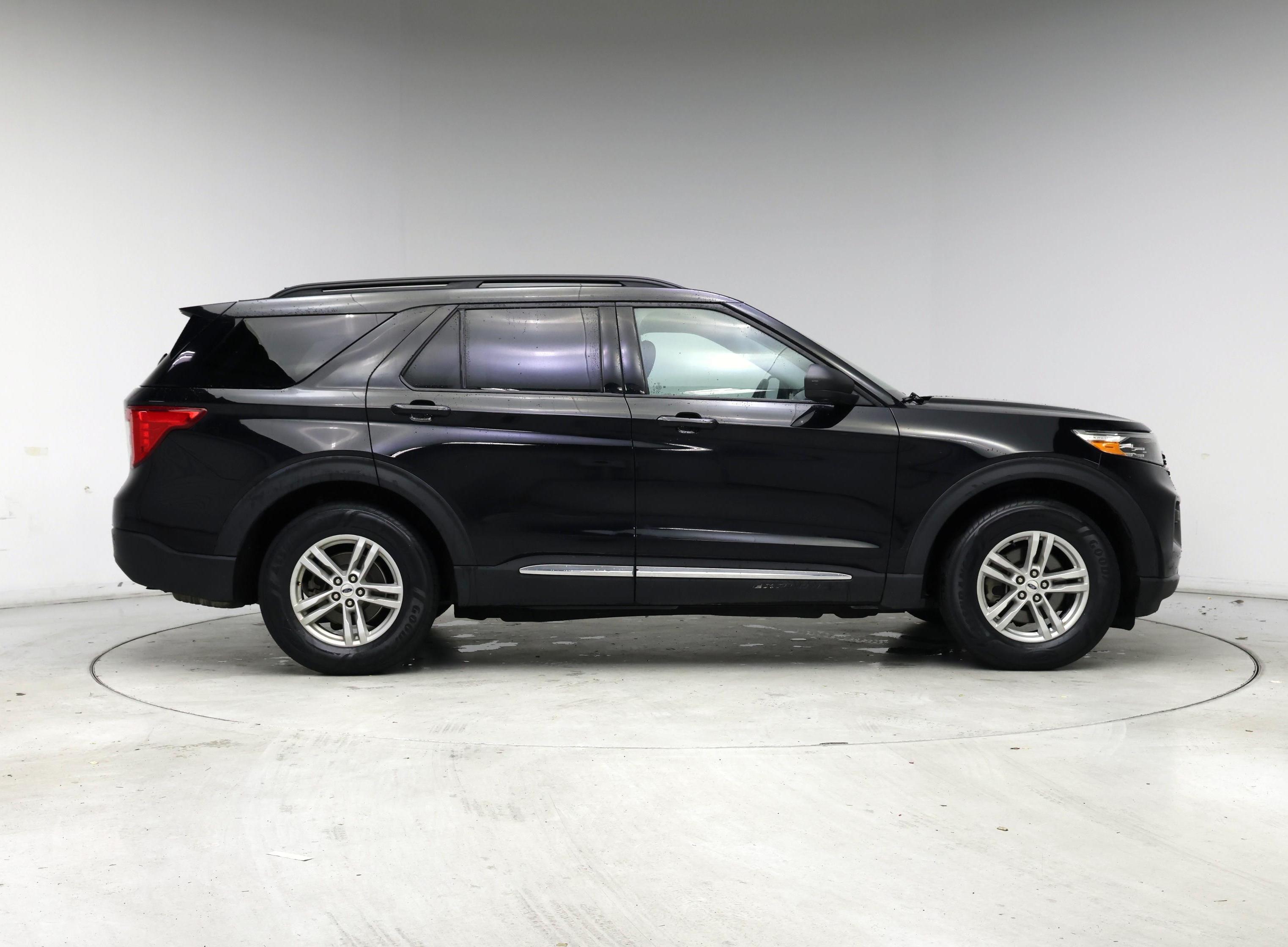 Thumbnail: 2020 Ford Explorer - 7