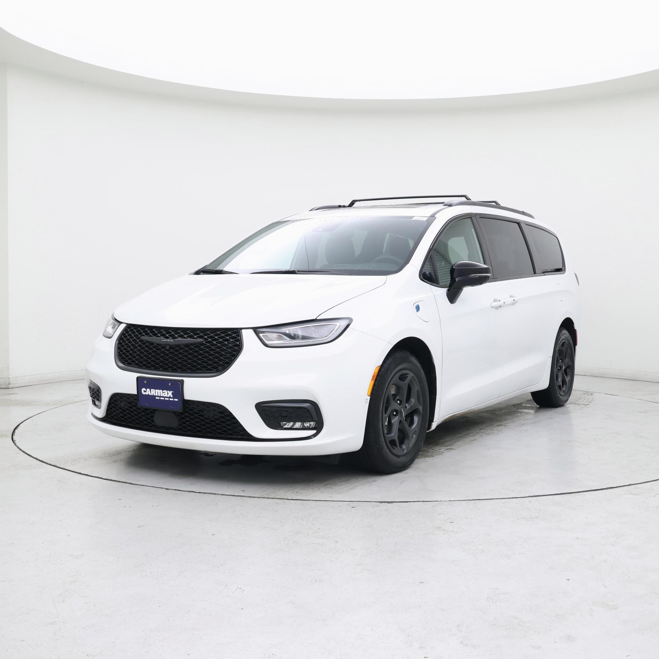 Thumbnail: 2023 Chrysler Pacifica - 4