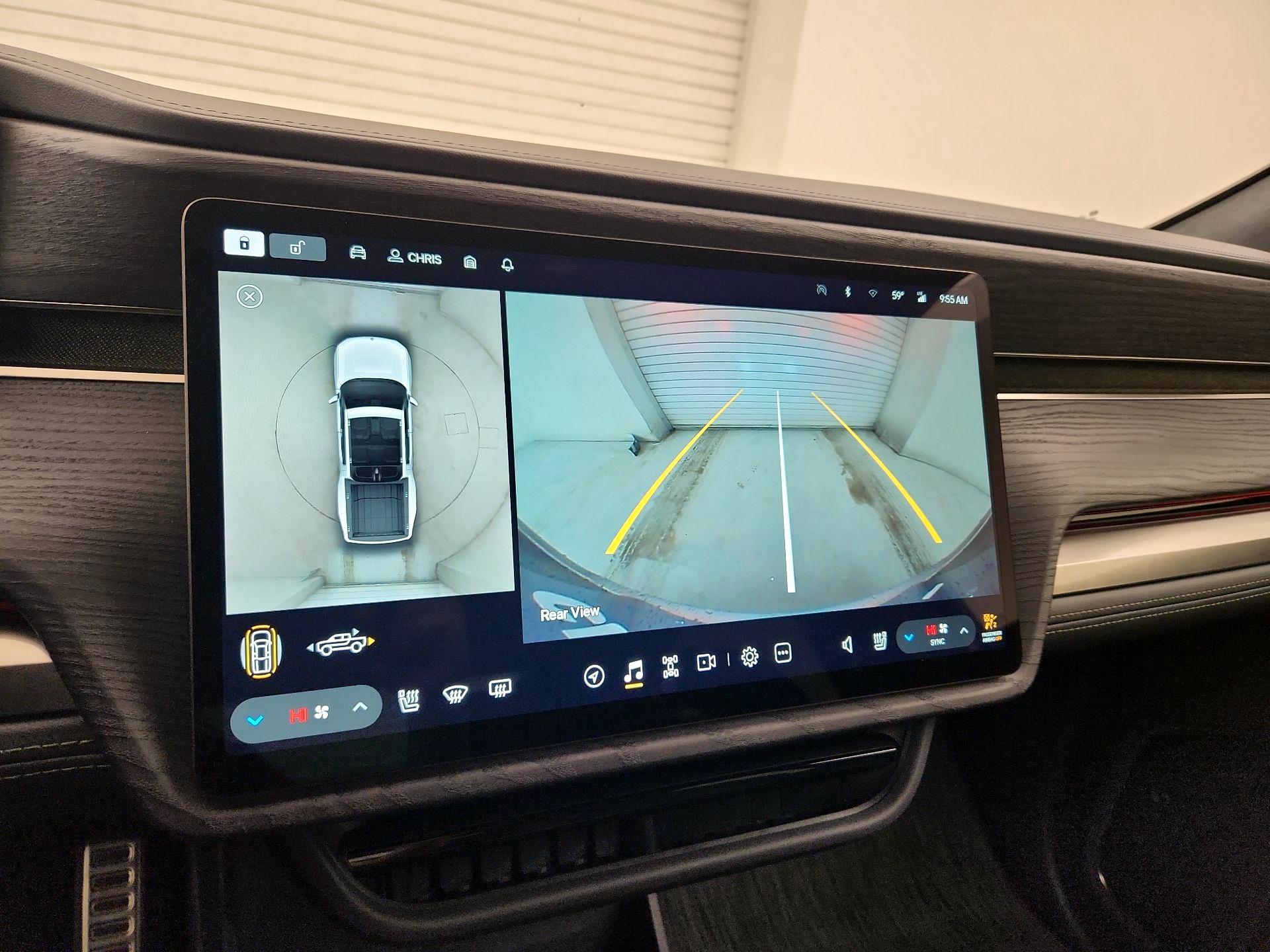 Thumbnail: 2024 Rivian R1T - 14