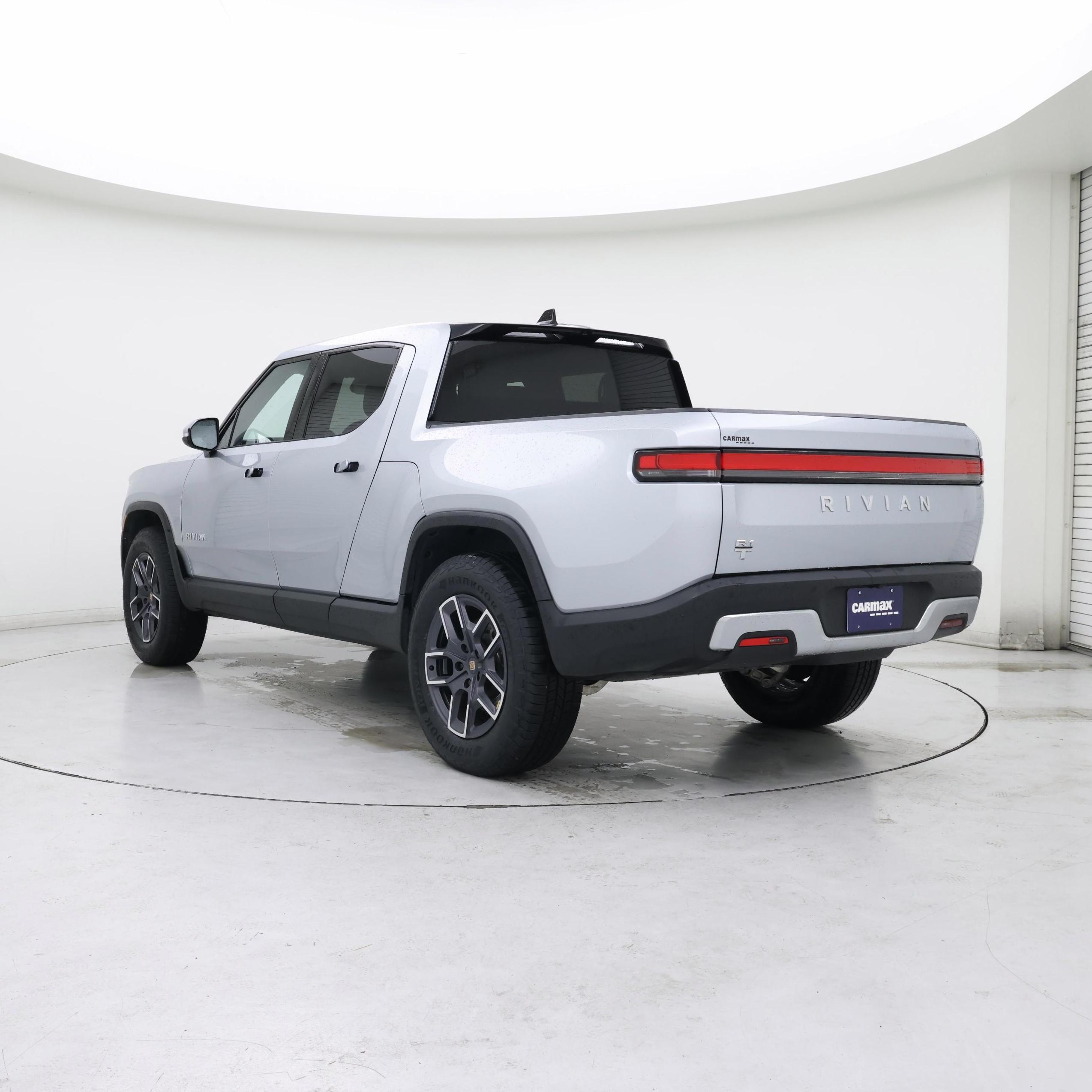 Thumbnail: 2024 Rivian R1T - 2