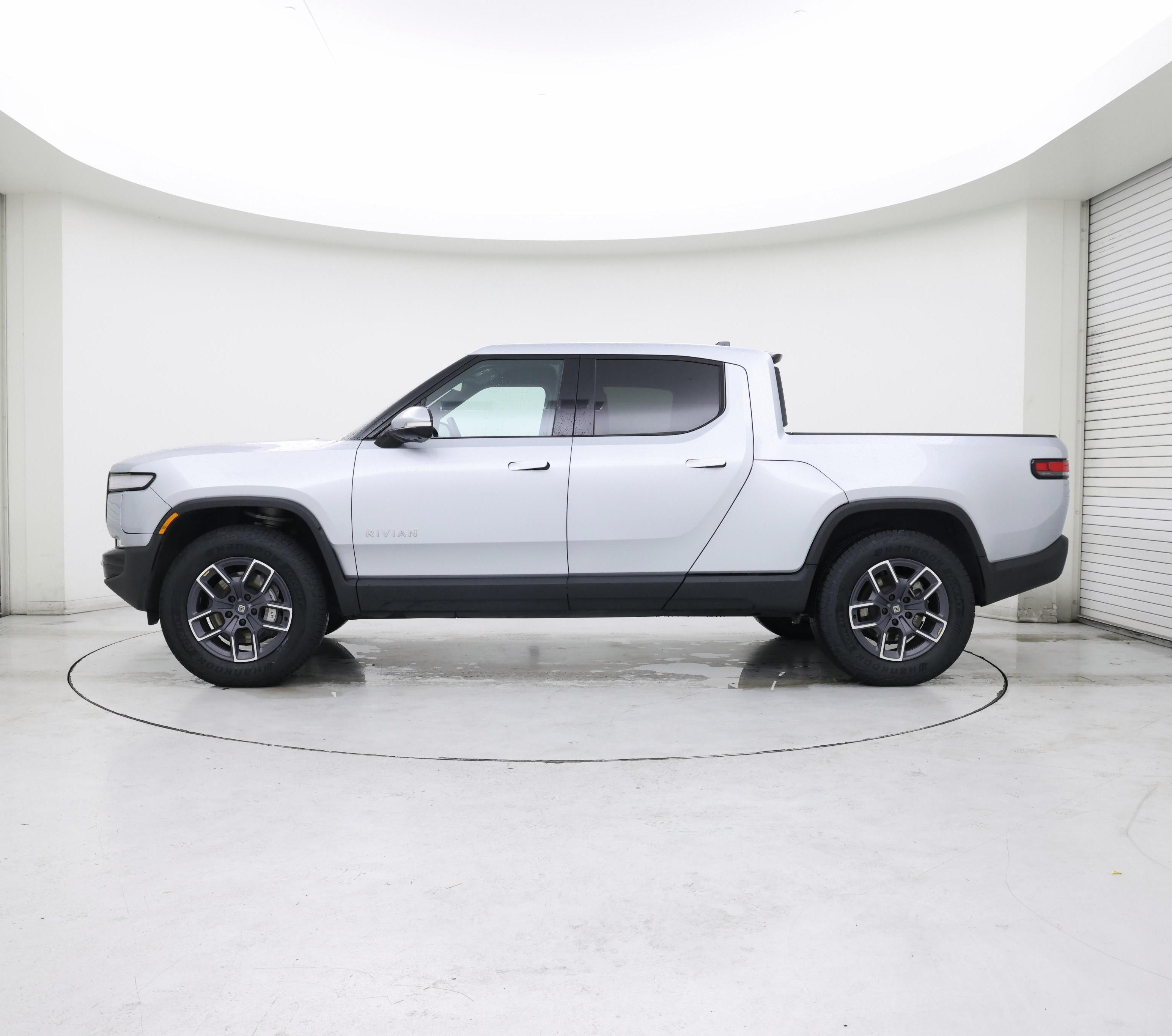 Thumbnail: 2024 Rivian R1T - 3