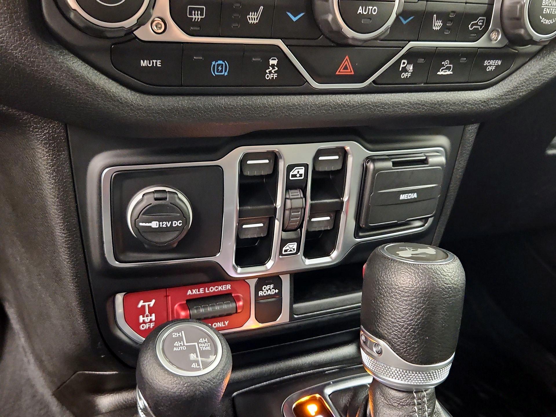 Thumbnail: 2024 Jeep Wrangler - 18