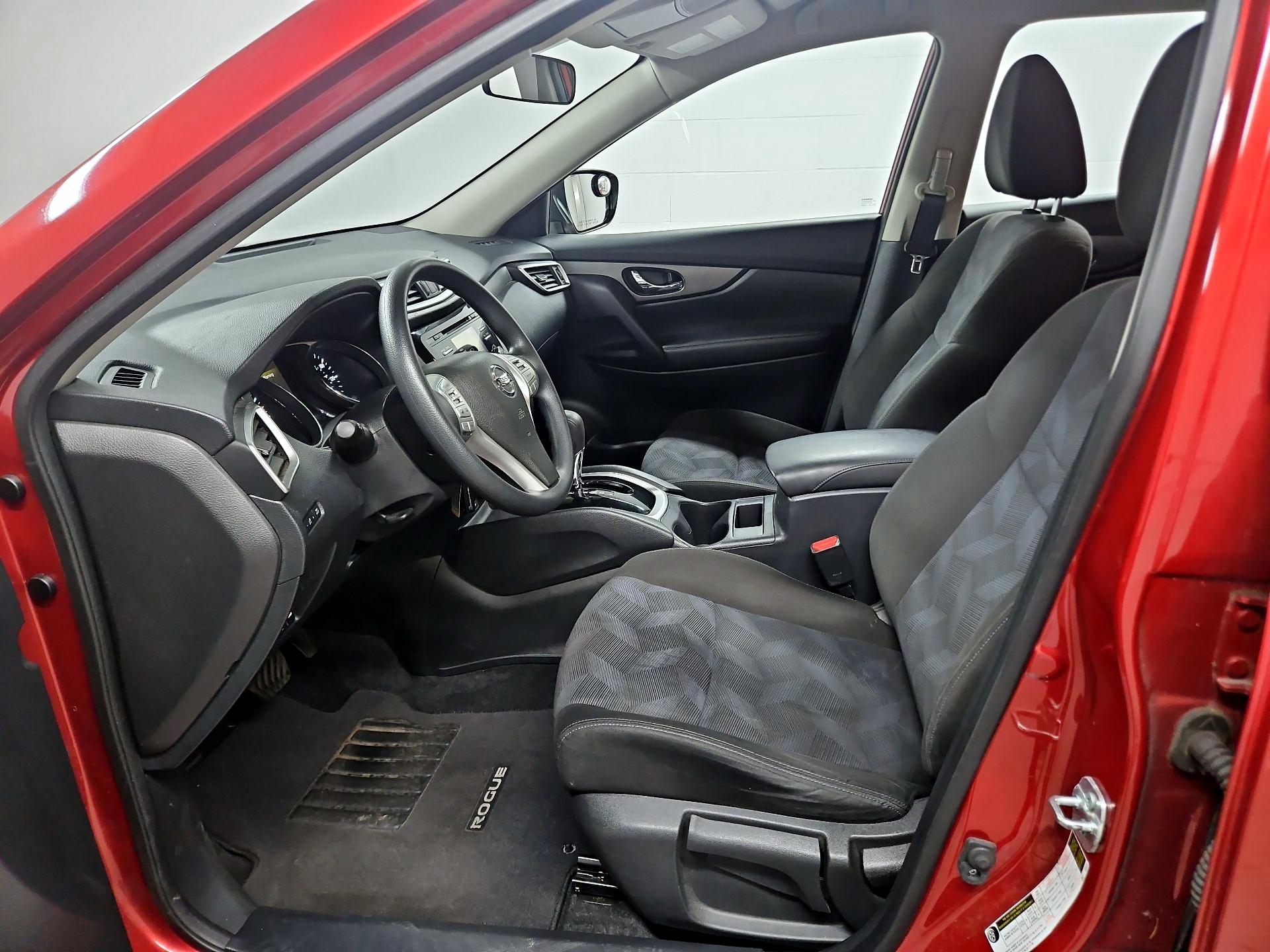 Thumbnail: 2015 Nissan Rogue - 11