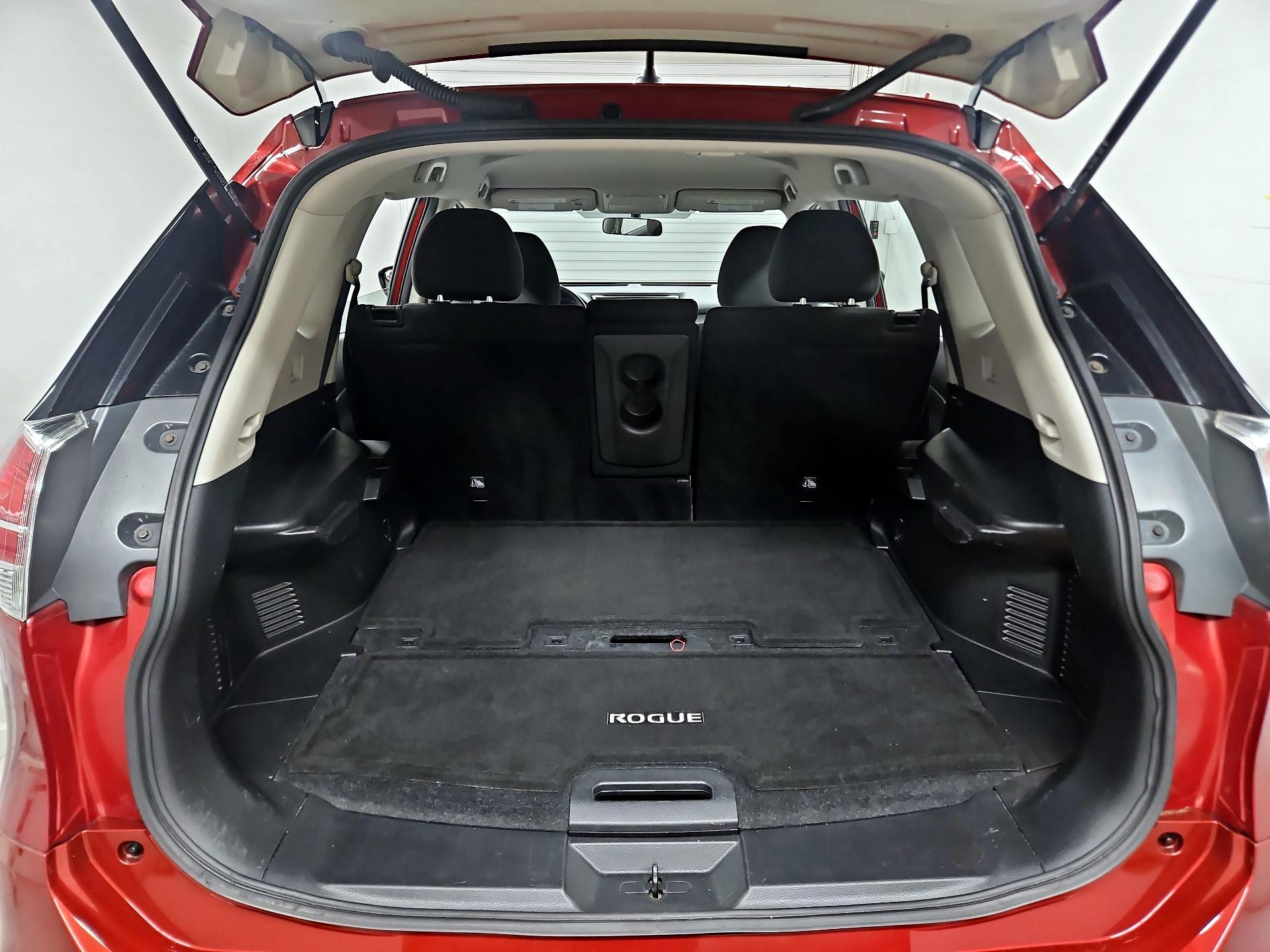Thumbnail: 2015 Nissan Rogue - 20