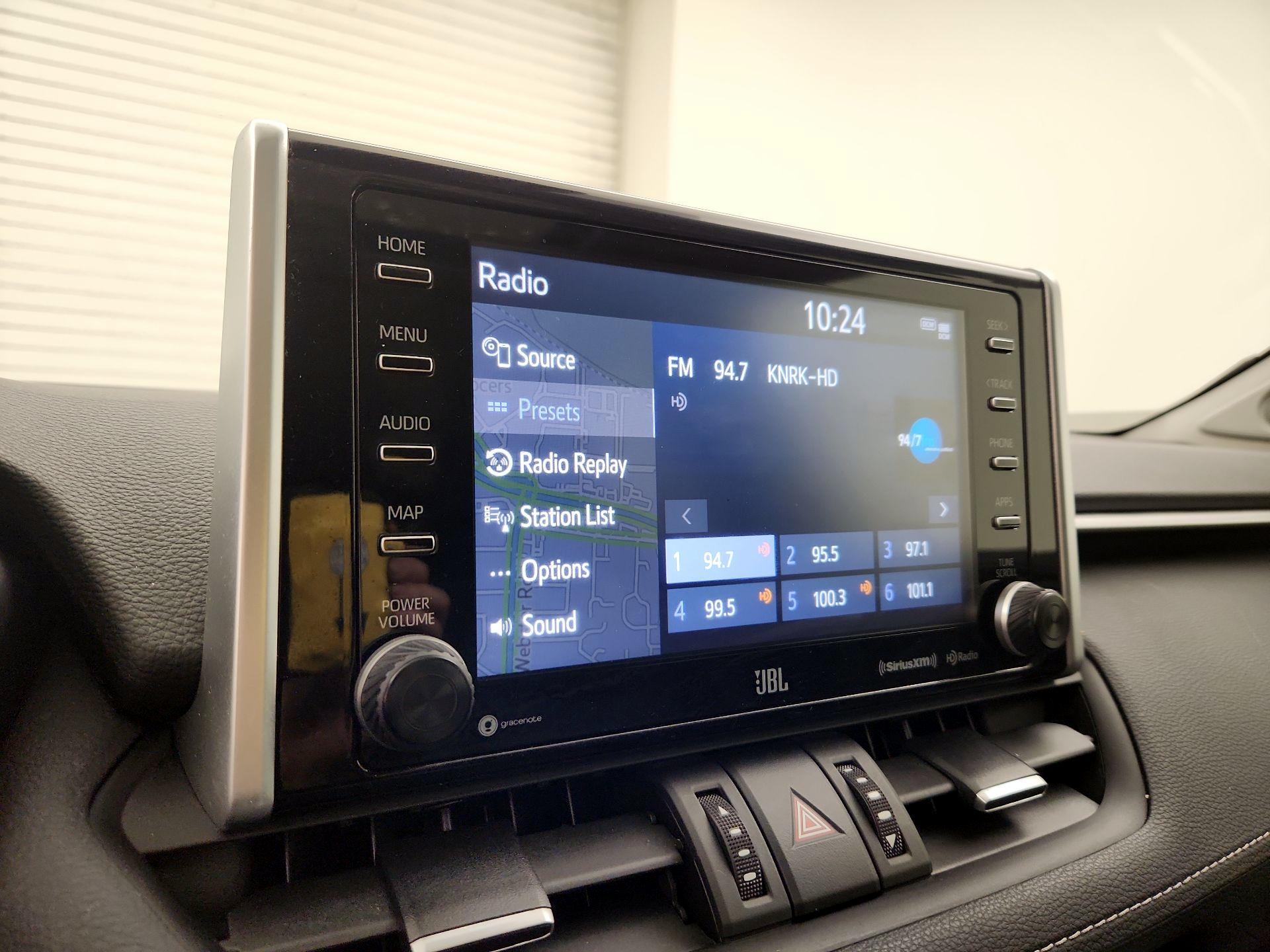 Thumbnail: 2021 Toyota RAV4 - 16