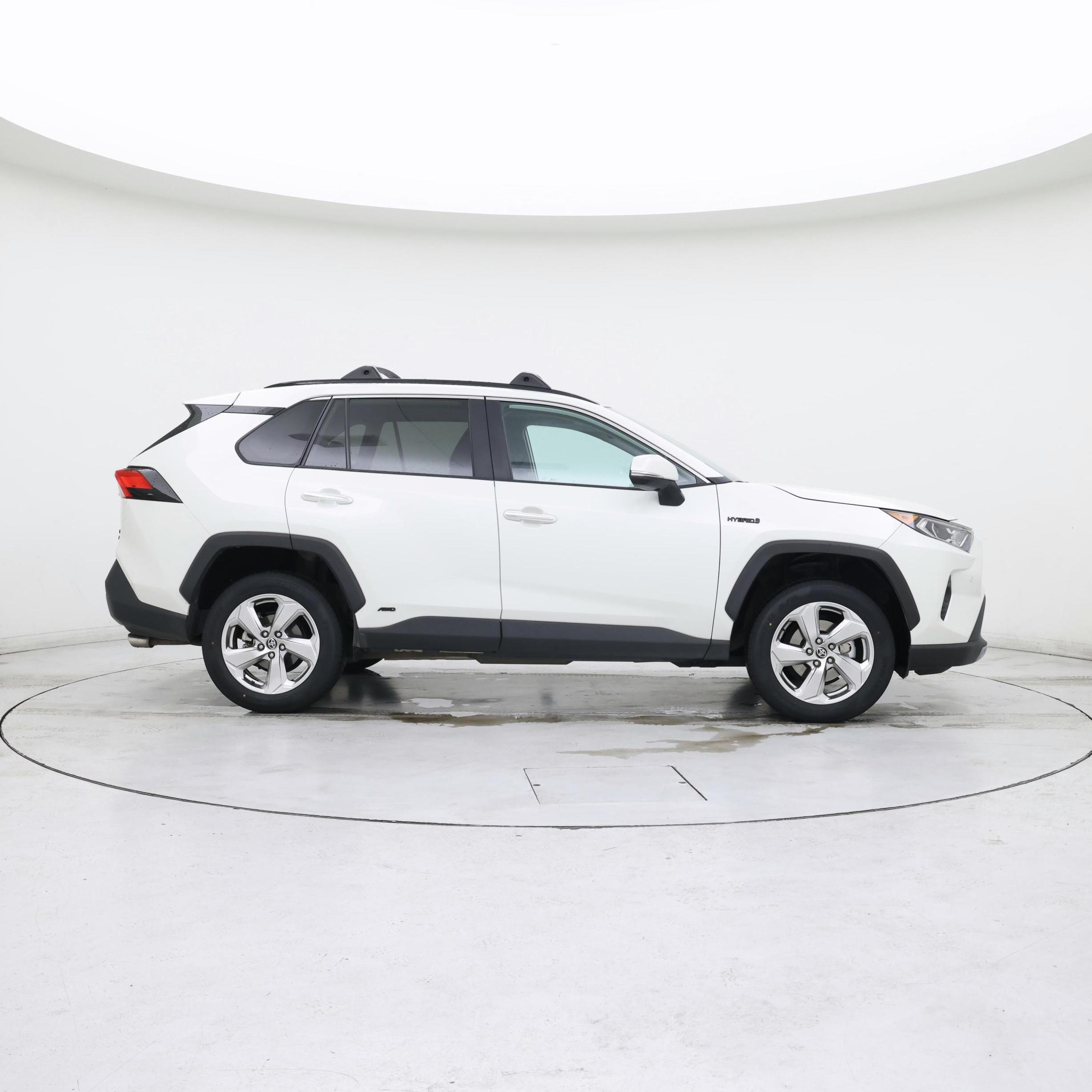 Thumbnail: 2021 Toyota RAV4 - 7