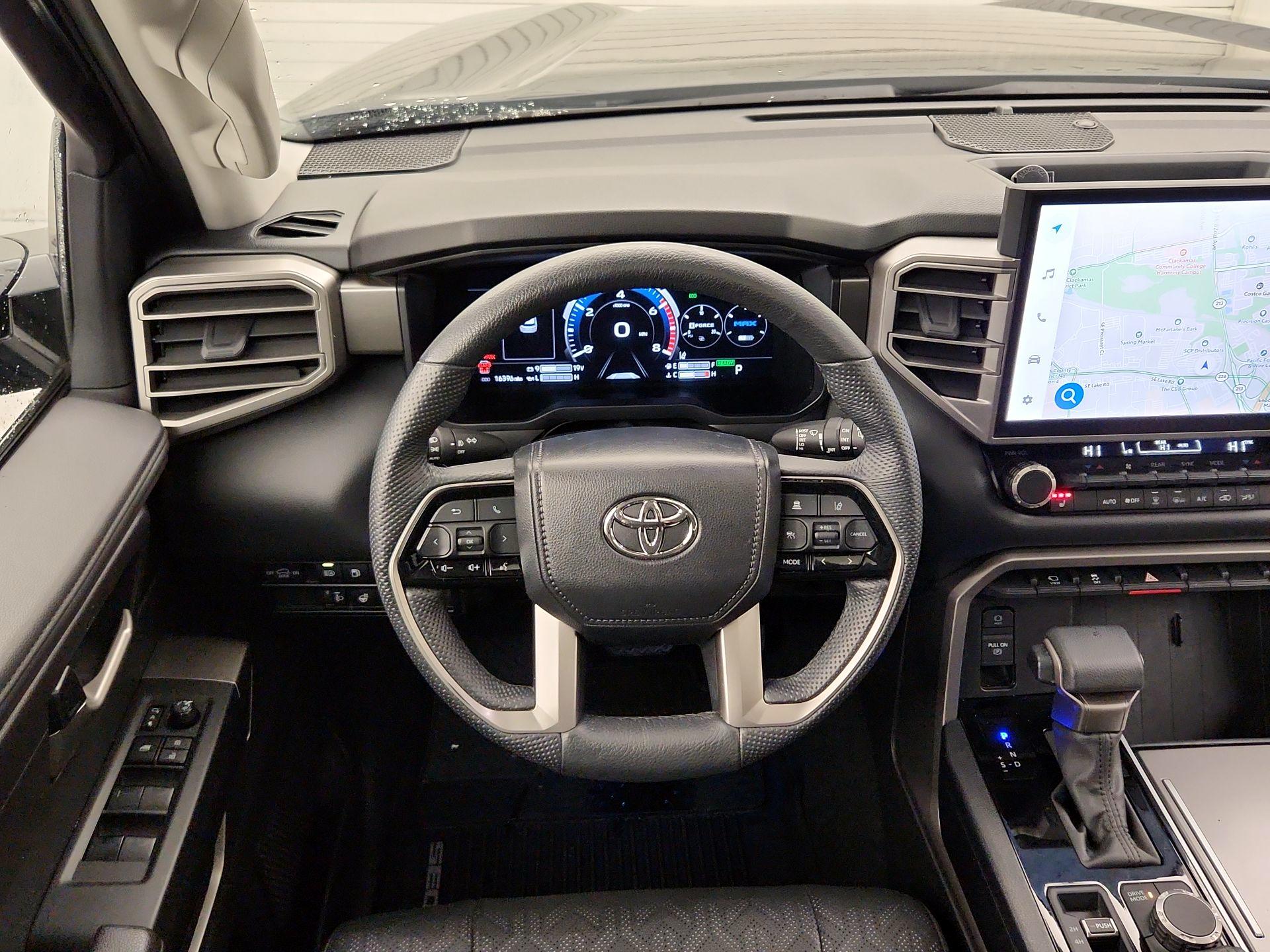 Thumbnail: 2024 Toyota Sequoia - 10