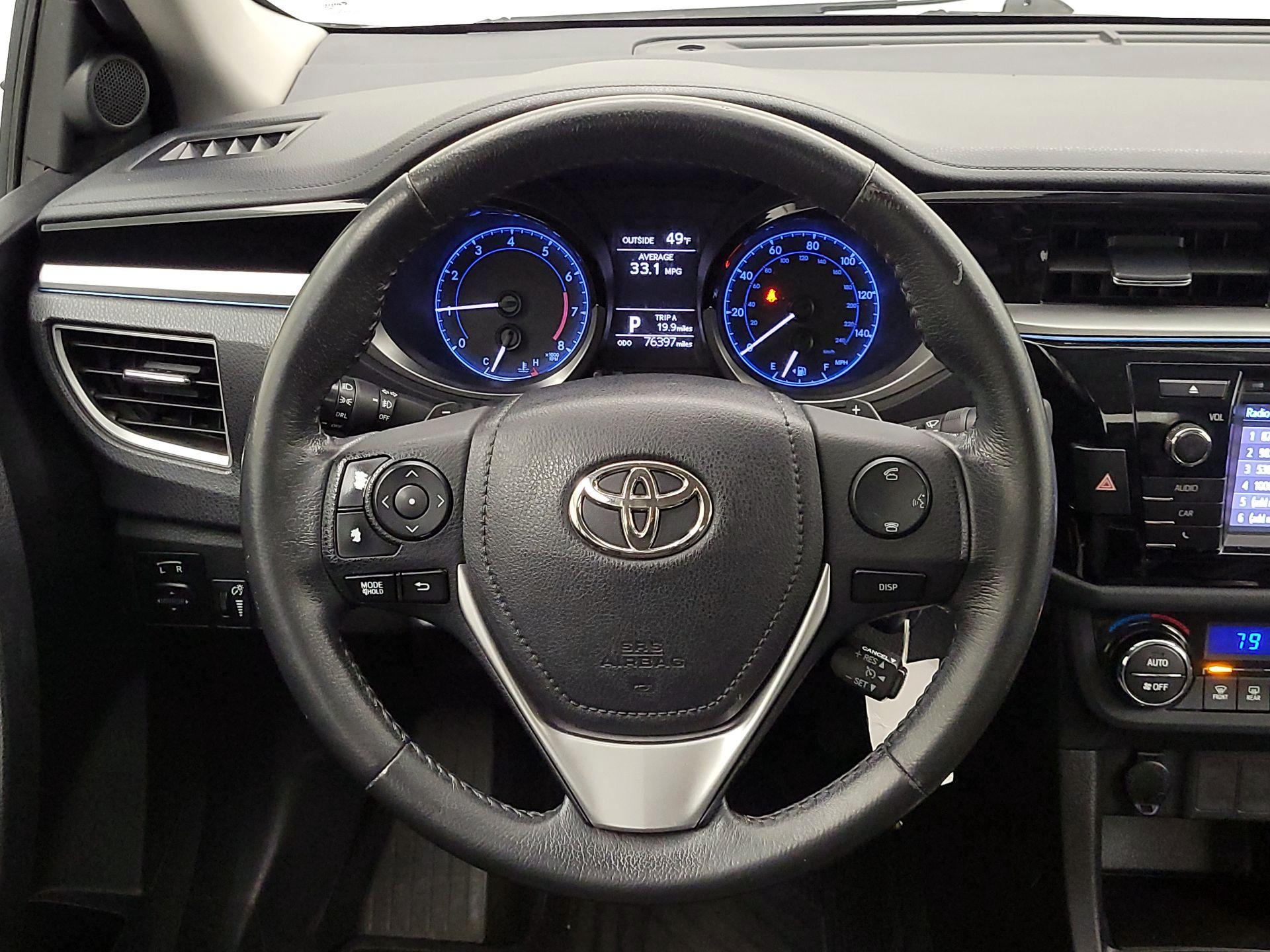 Thumbnail: 2015 Toyota Corolla - 10