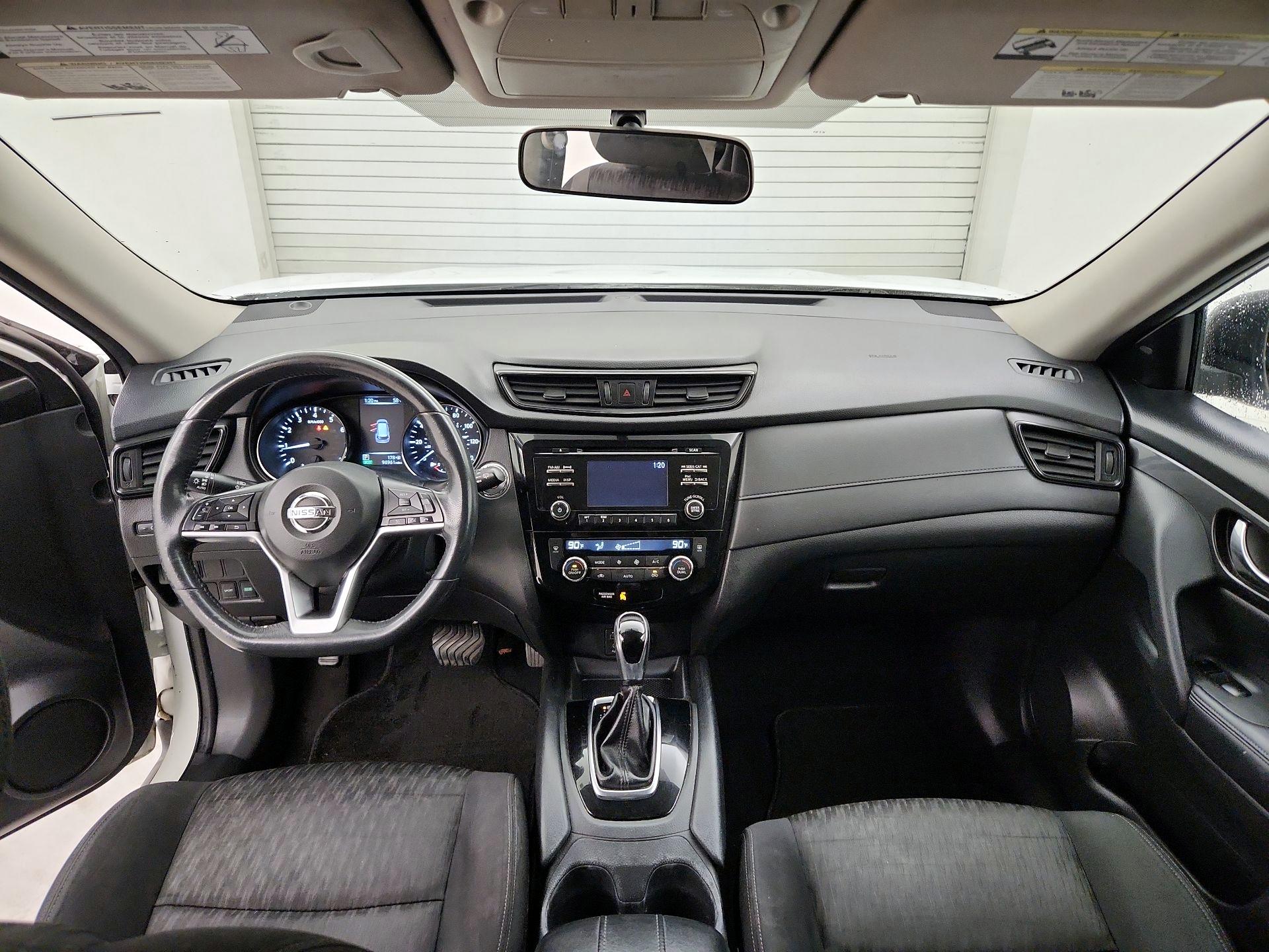 Thumbnail: 2017 Nissan Rogue - 9