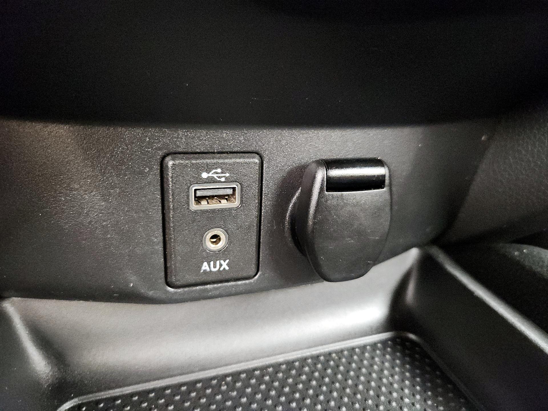 Thumbnail: 2017 Nissan Rogue - 18