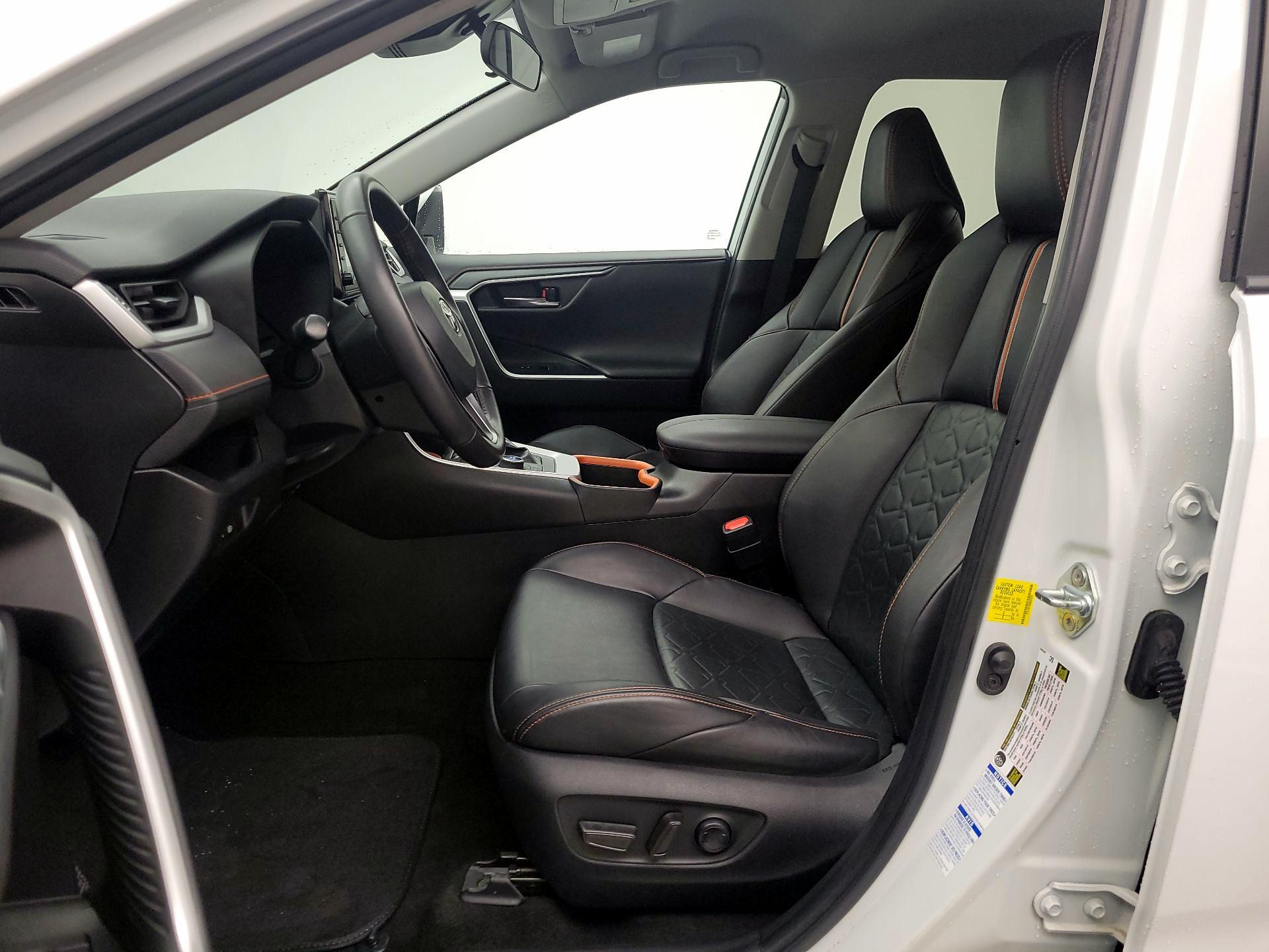 Thumbnail: 2022 Toyota RAV4 - 11