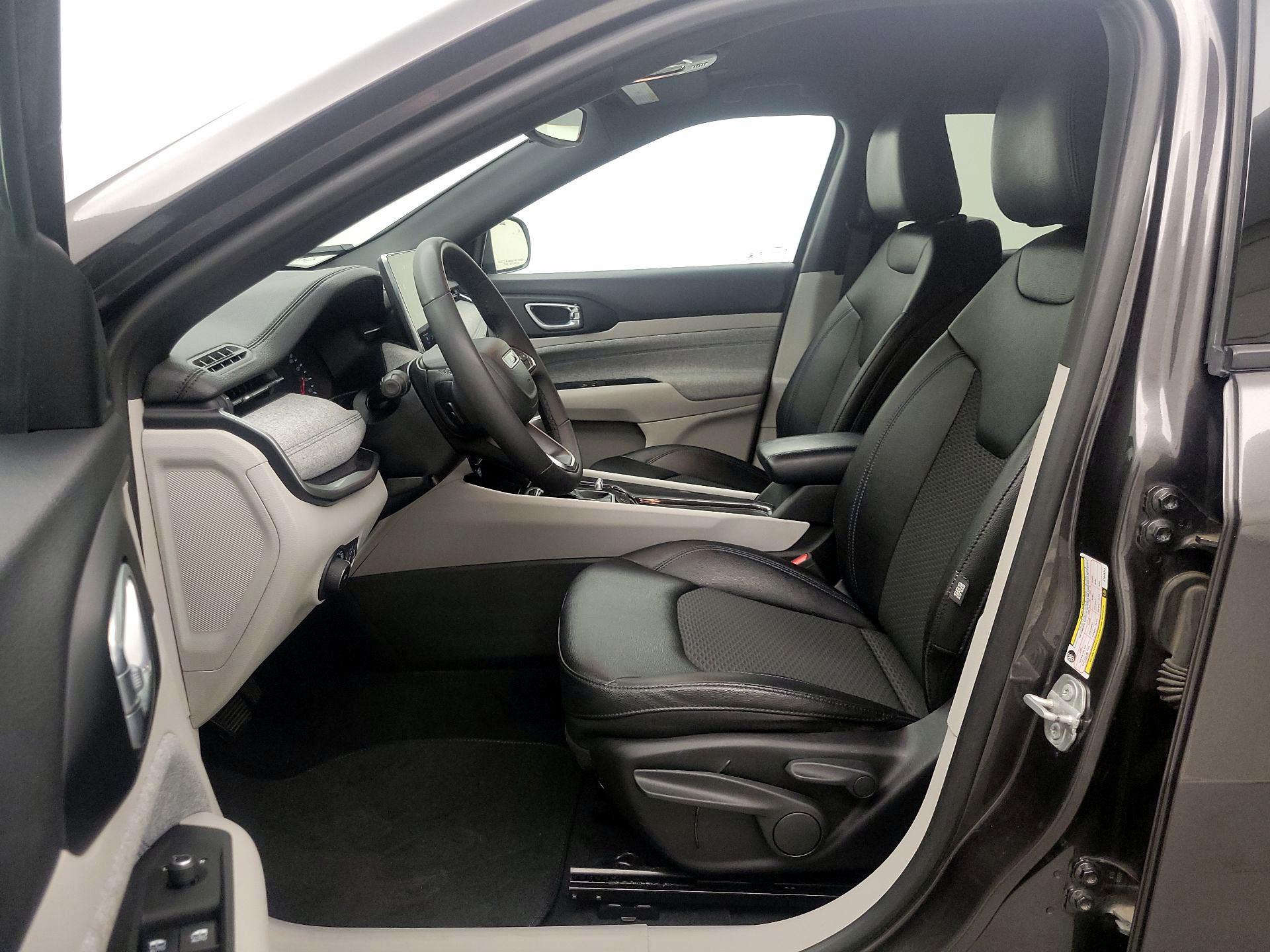 Thumbnail: 2024 Jeep Compass - 11