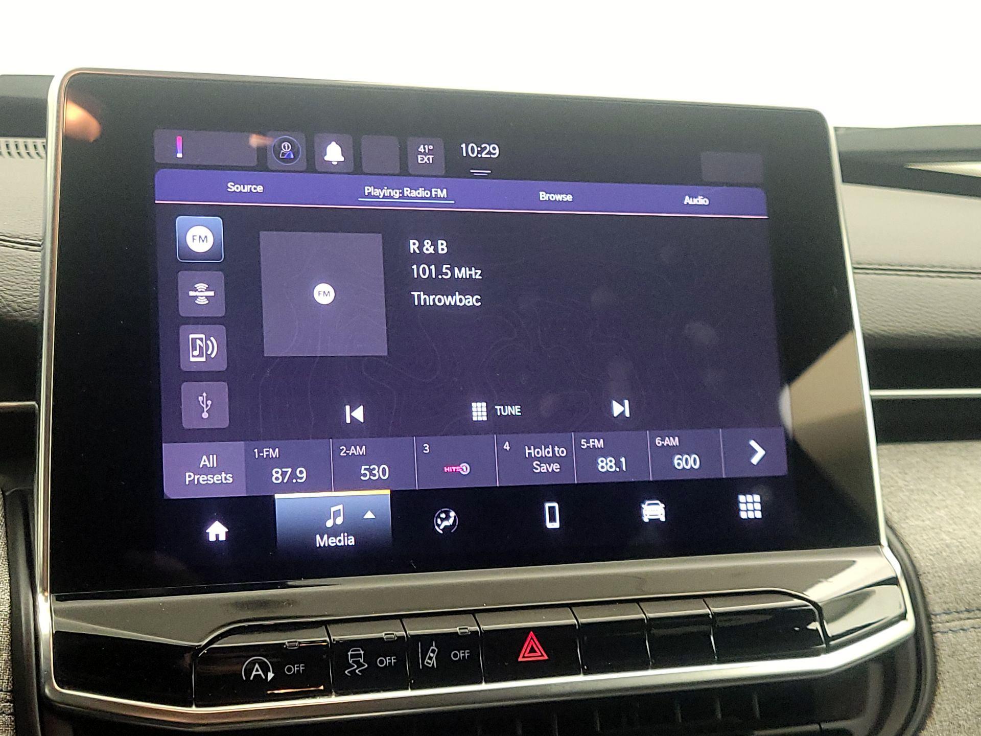 Thumbnail: 2024 Jeep Compass - 15