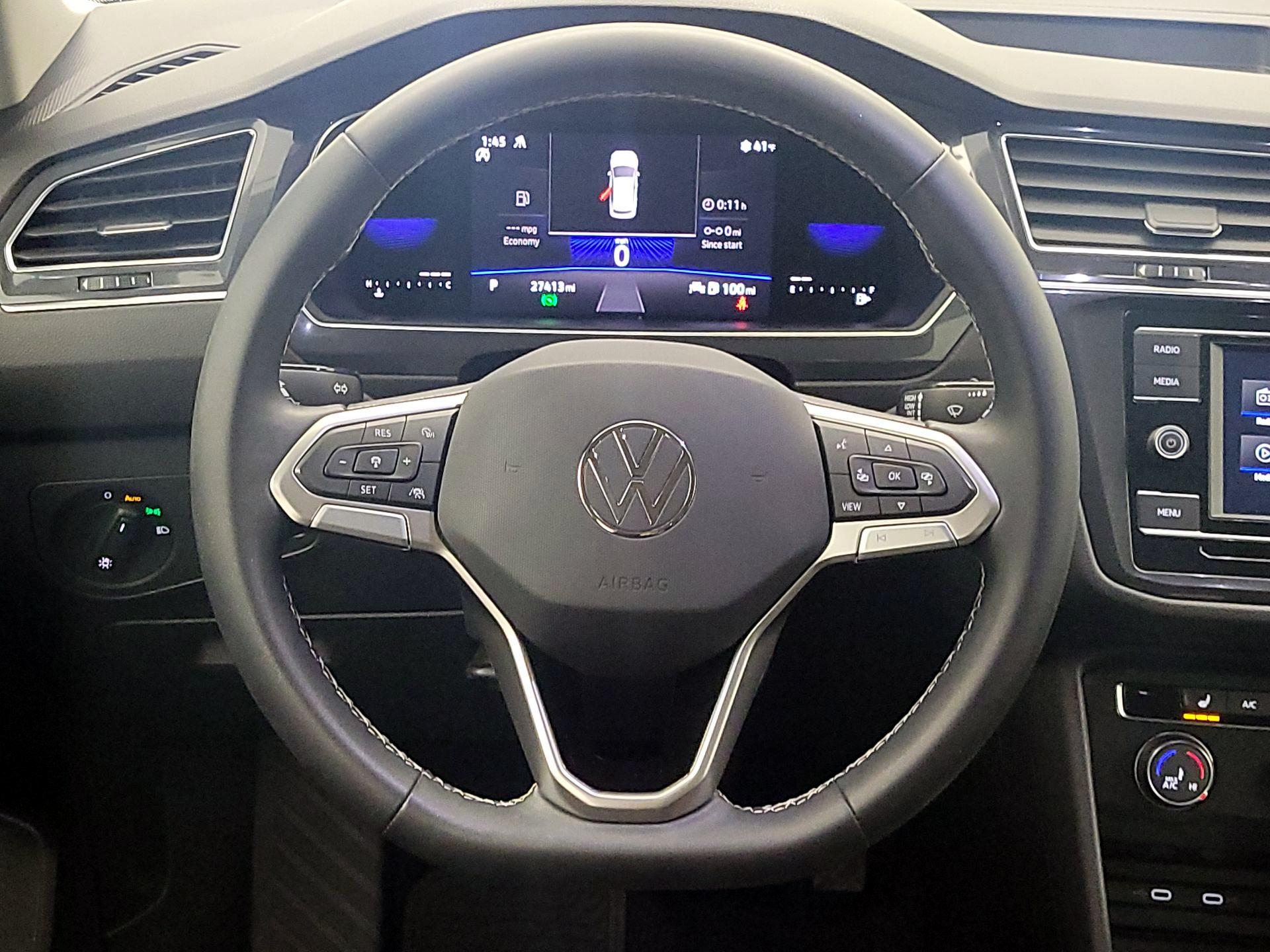 Thumbnail: 2022 Volkswagen Tiguan - 10