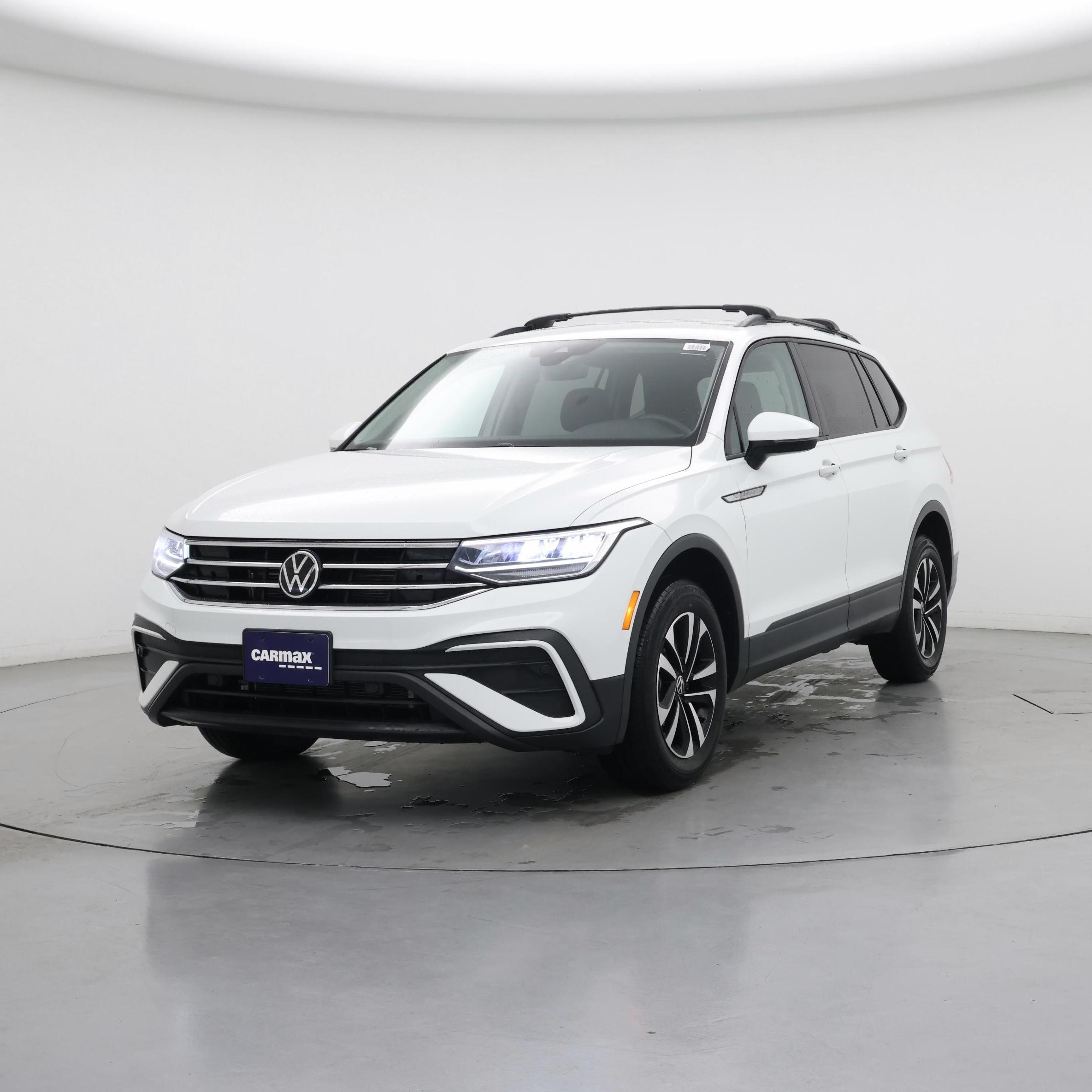 Thumbnail: 2022 Volkswagen Tiguan - 4