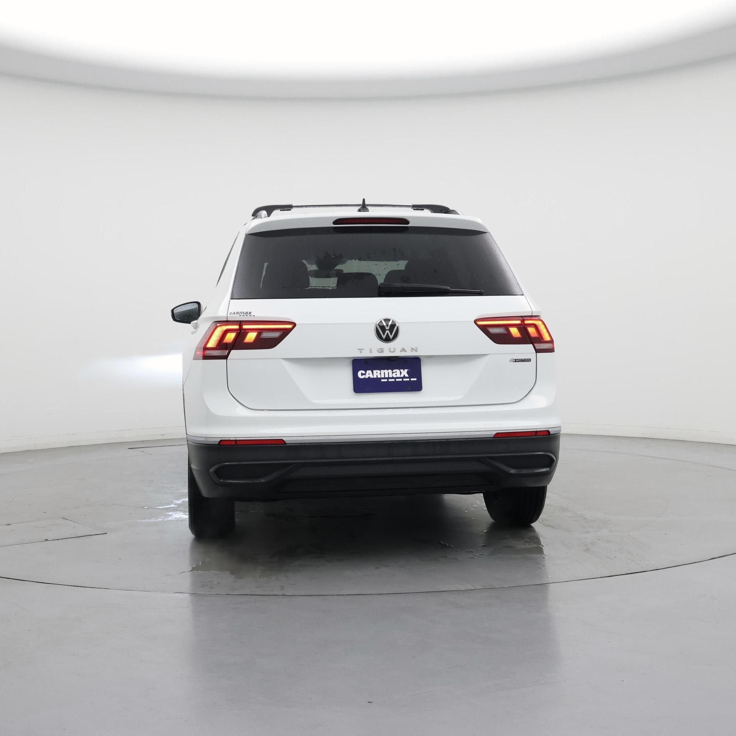 Thumbnail: 2022 Volkswagen Tiguan - 6