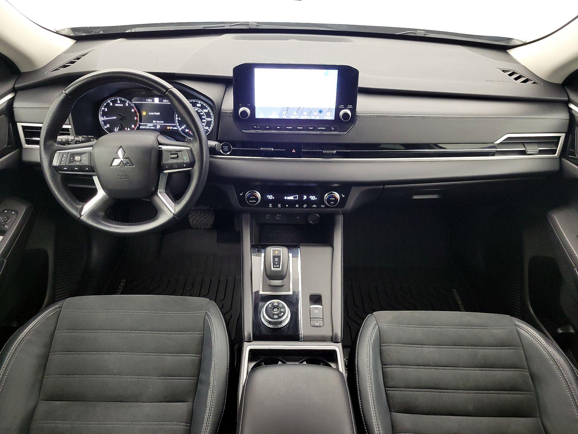 Thumbnail: 2022 Mitsubishi Outlander - 9