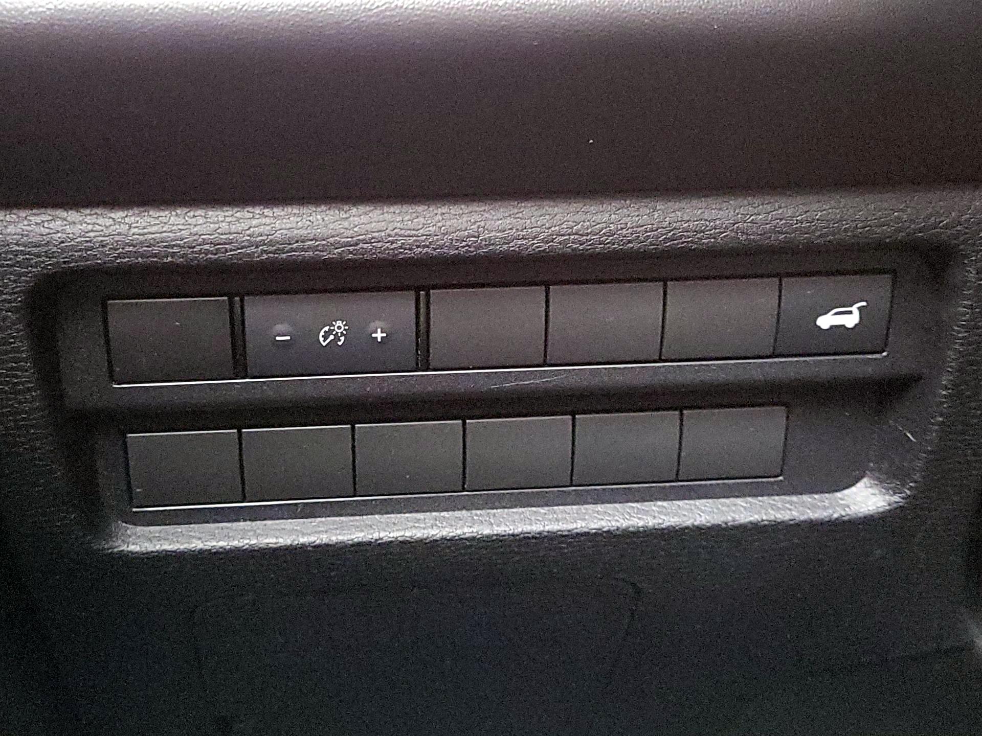 Thumbnail: 2022 Mitsubishi Outlander - 13