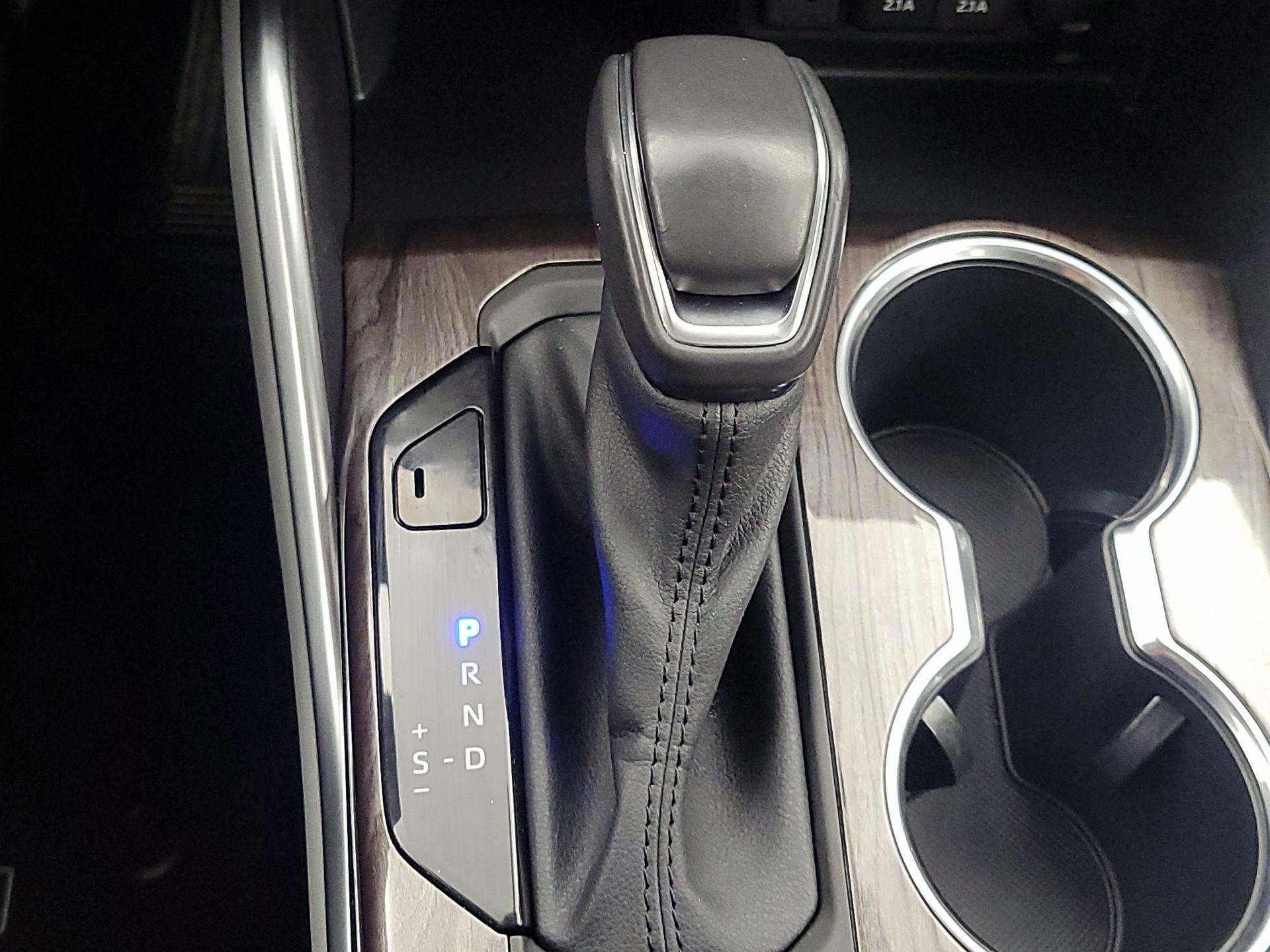 Thumbnail: 2021 Toyota Highlander - 18