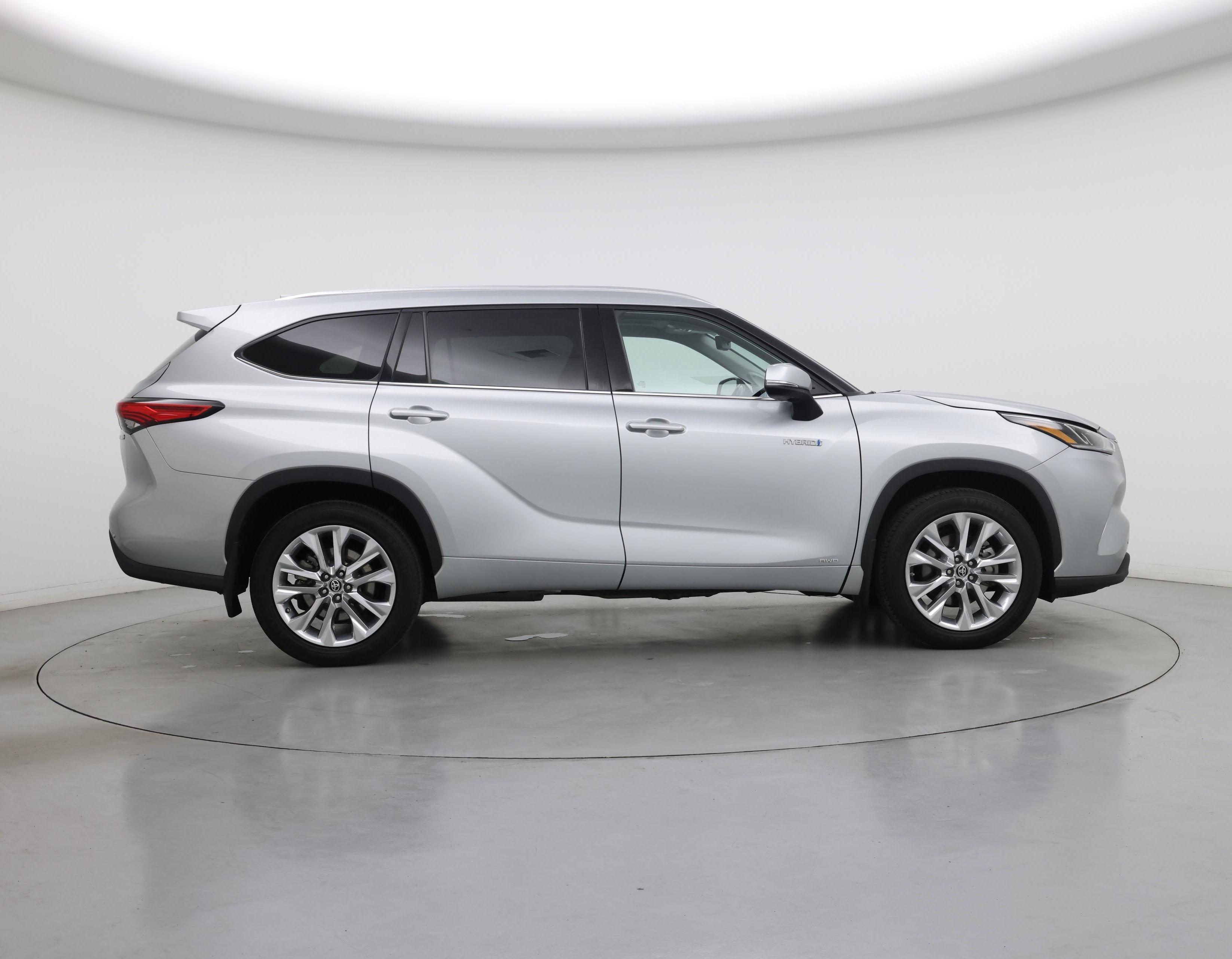 Thumbnail: 2021 Toyota Highlander - 7