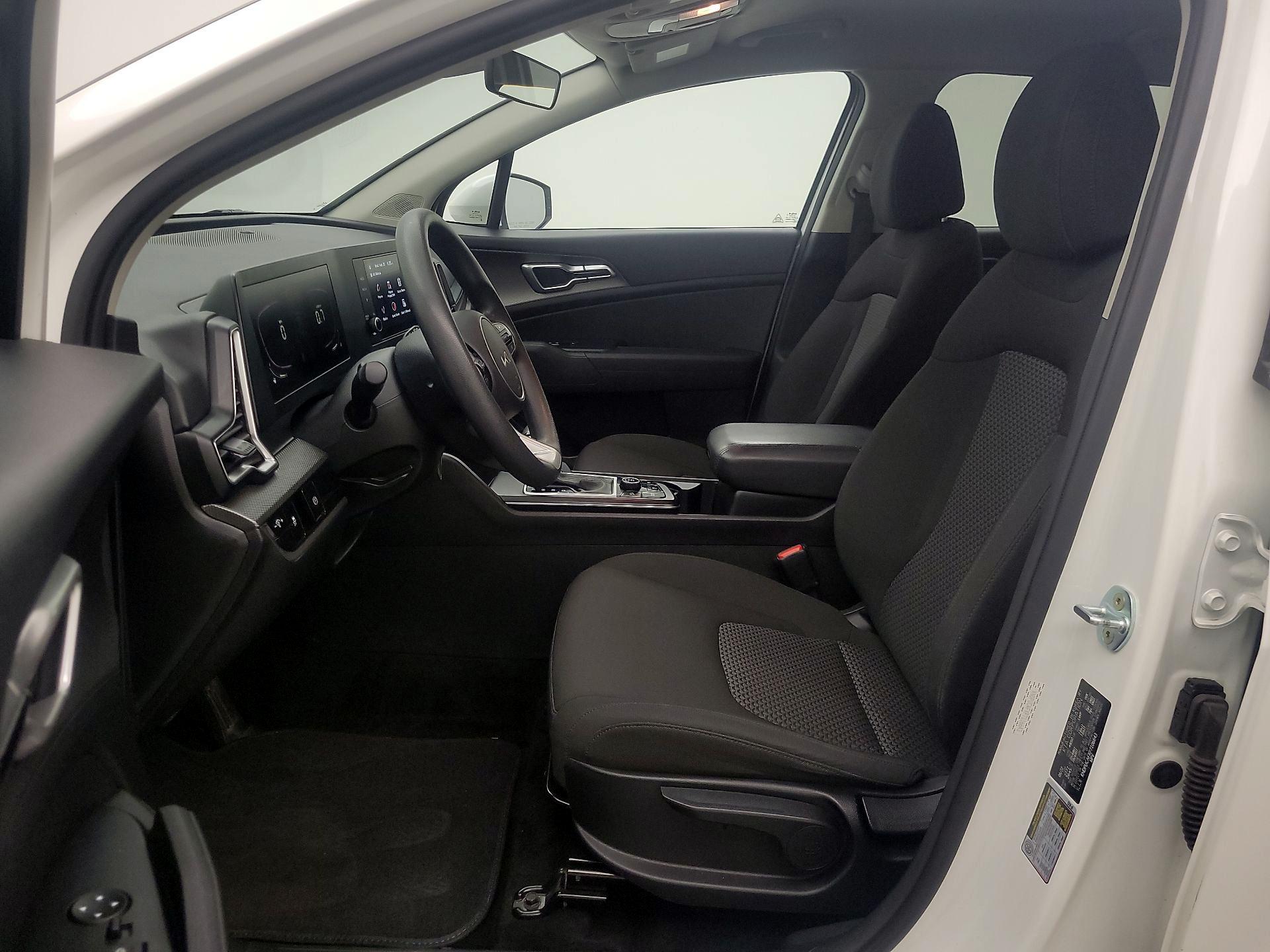 Thumbnail: 2023 Kia Sportage - 11