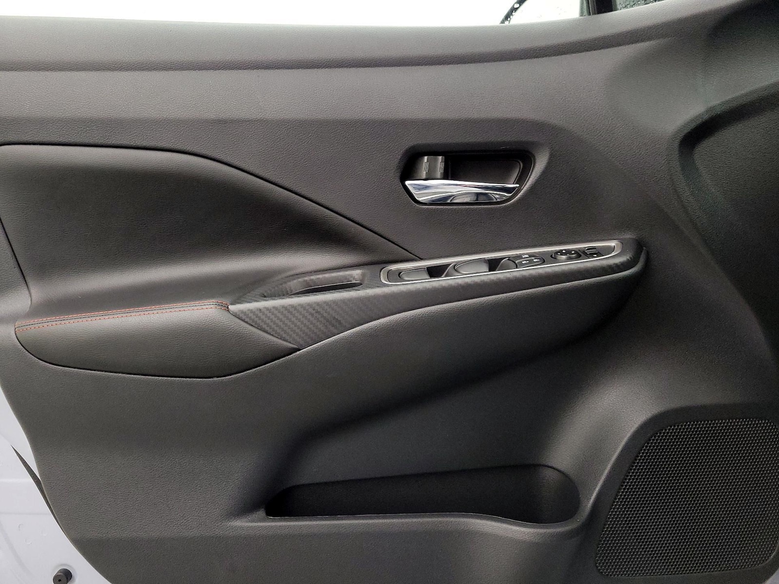 2024 Nissan Versa Sedan SR - Photo 13