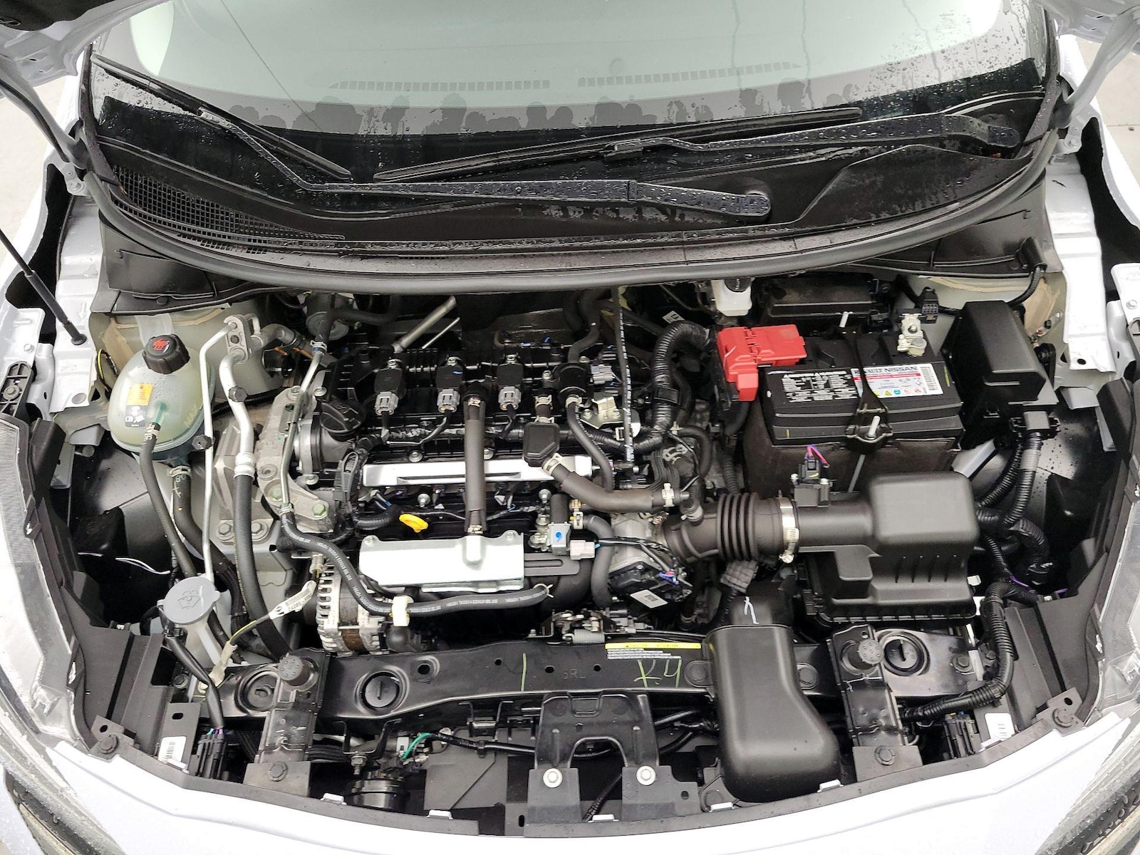 2024 Nissan Versa Sedan SR - Photo 21