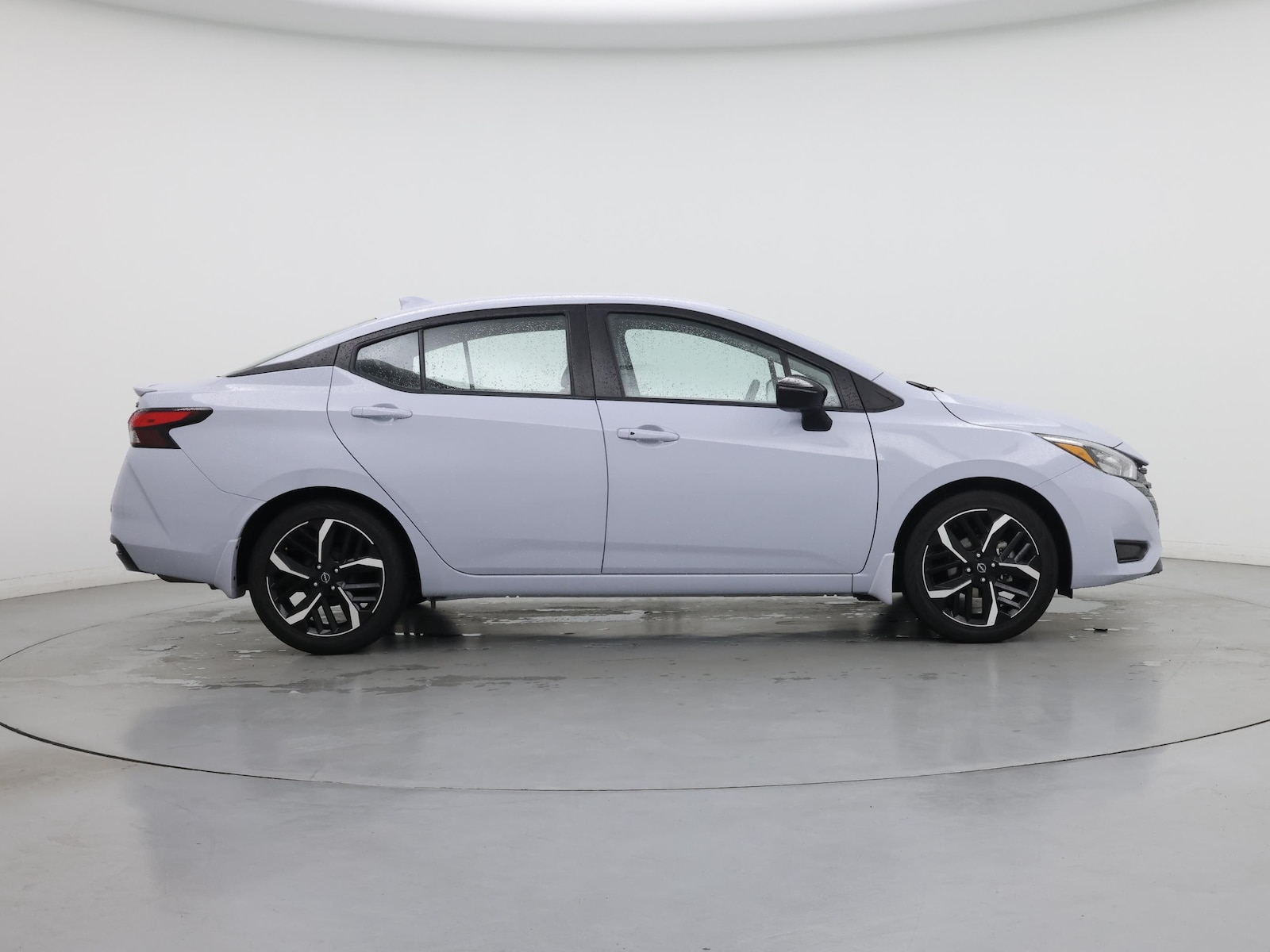 2024 Nissan Versa Sedan SR - Photo 8