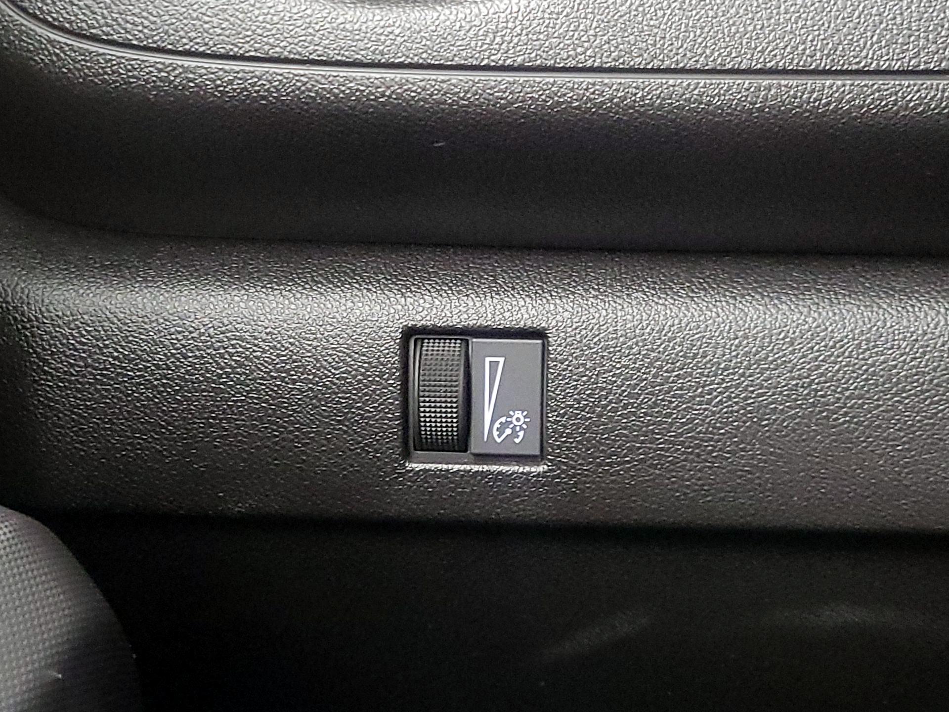 Thumbnail: 2024 Chevrolet Colorado - 13