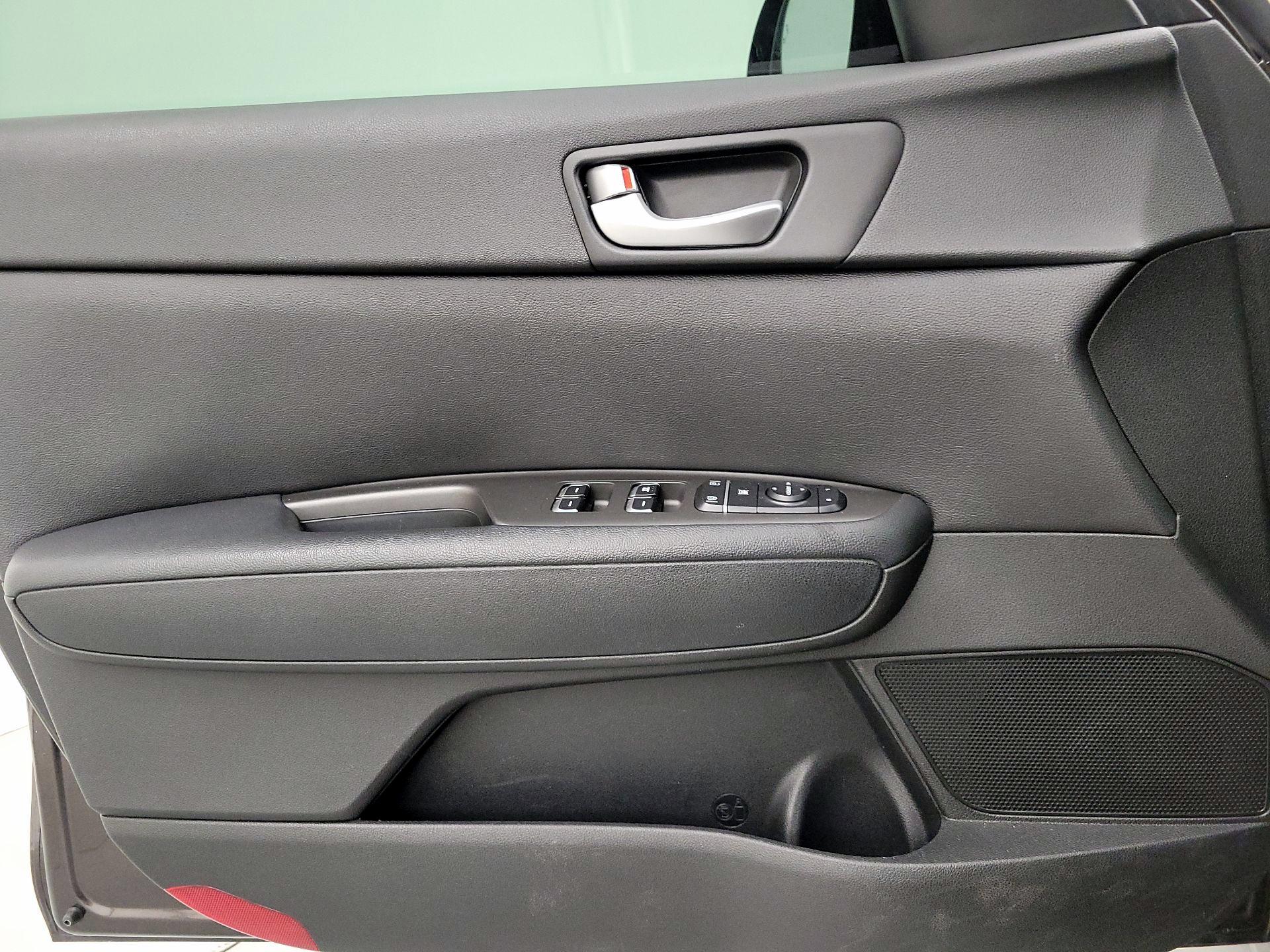 Thumbnail: 2018 Kia Optima - 12