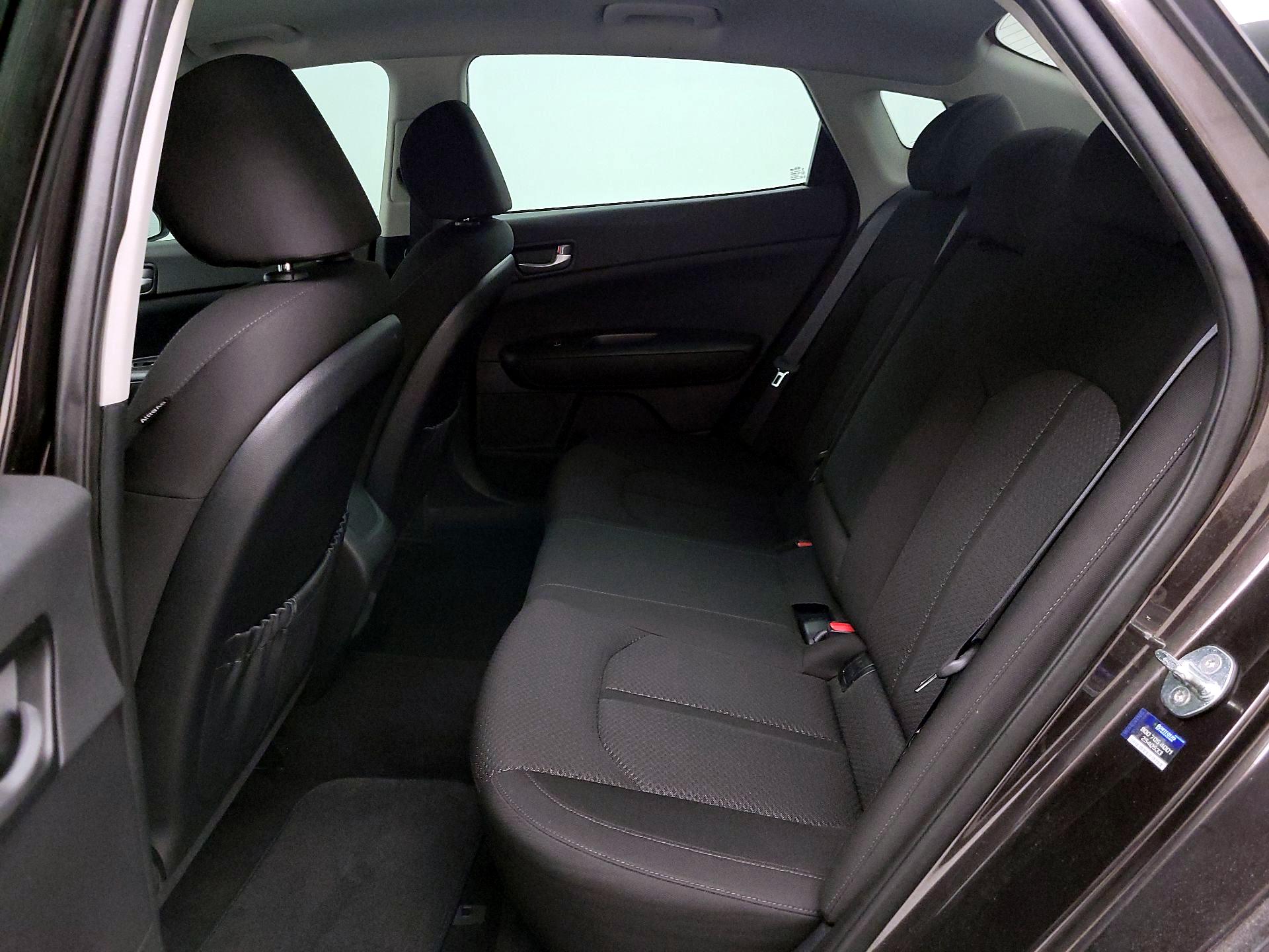 Thumbnail: 2018 Kia Optima - 19