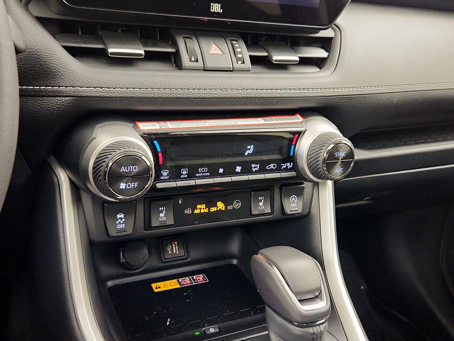 Thumbnail: 2025 Toyota RAV4 - 17