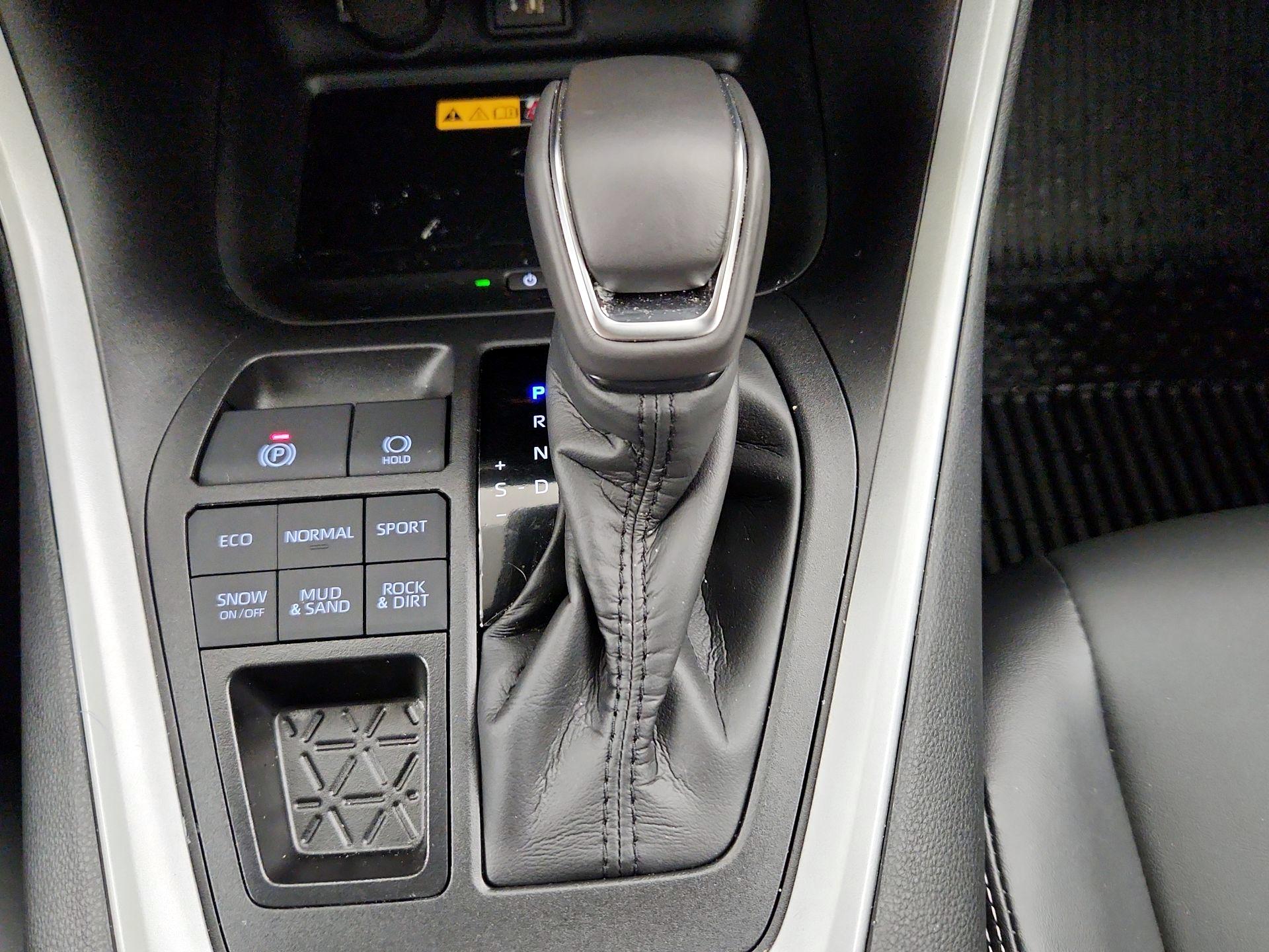 Thumbnail: 2025 Toyota RAV4 - 18