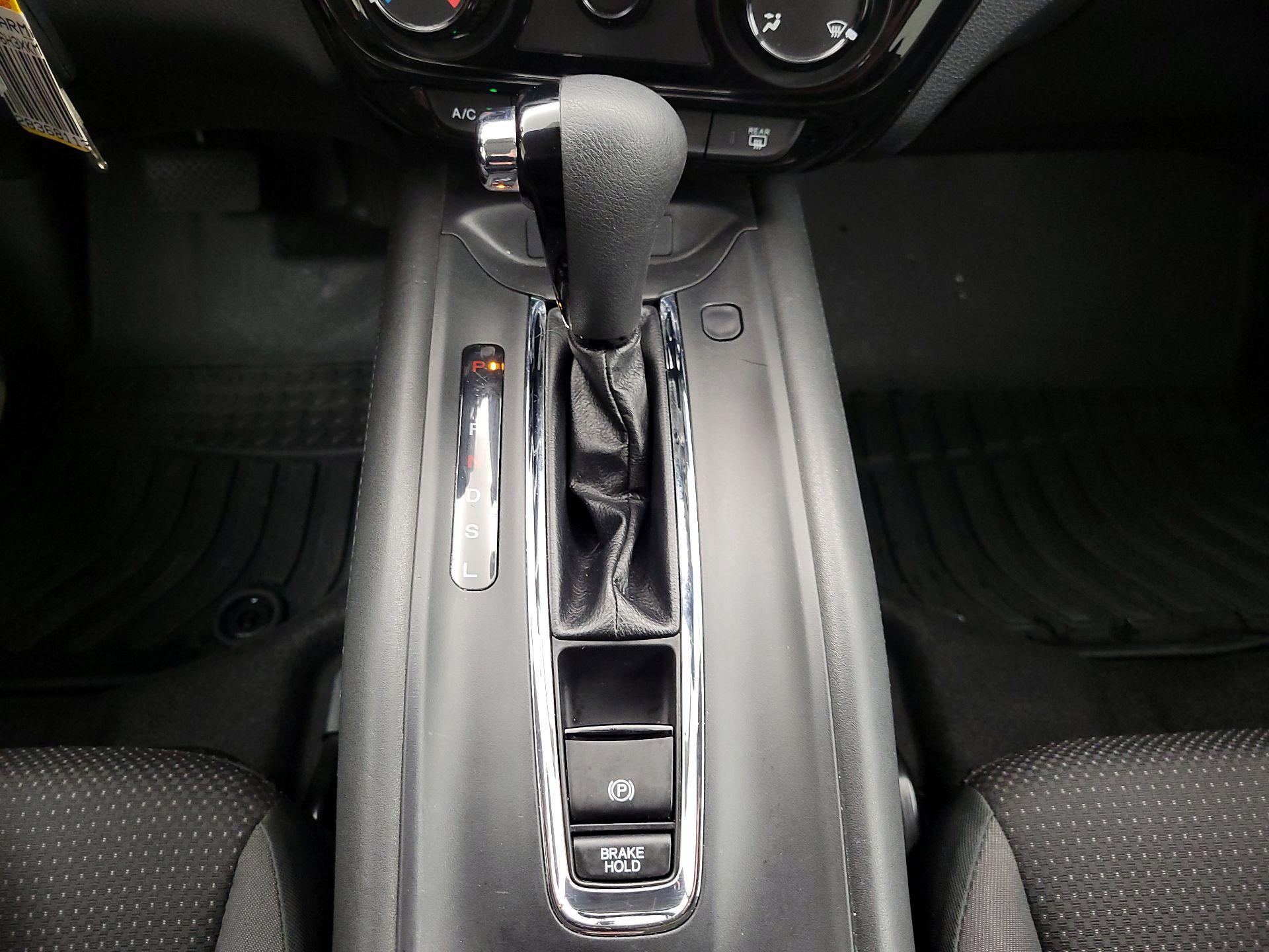 Thumbnail: 2019 Honda HR-V - 17